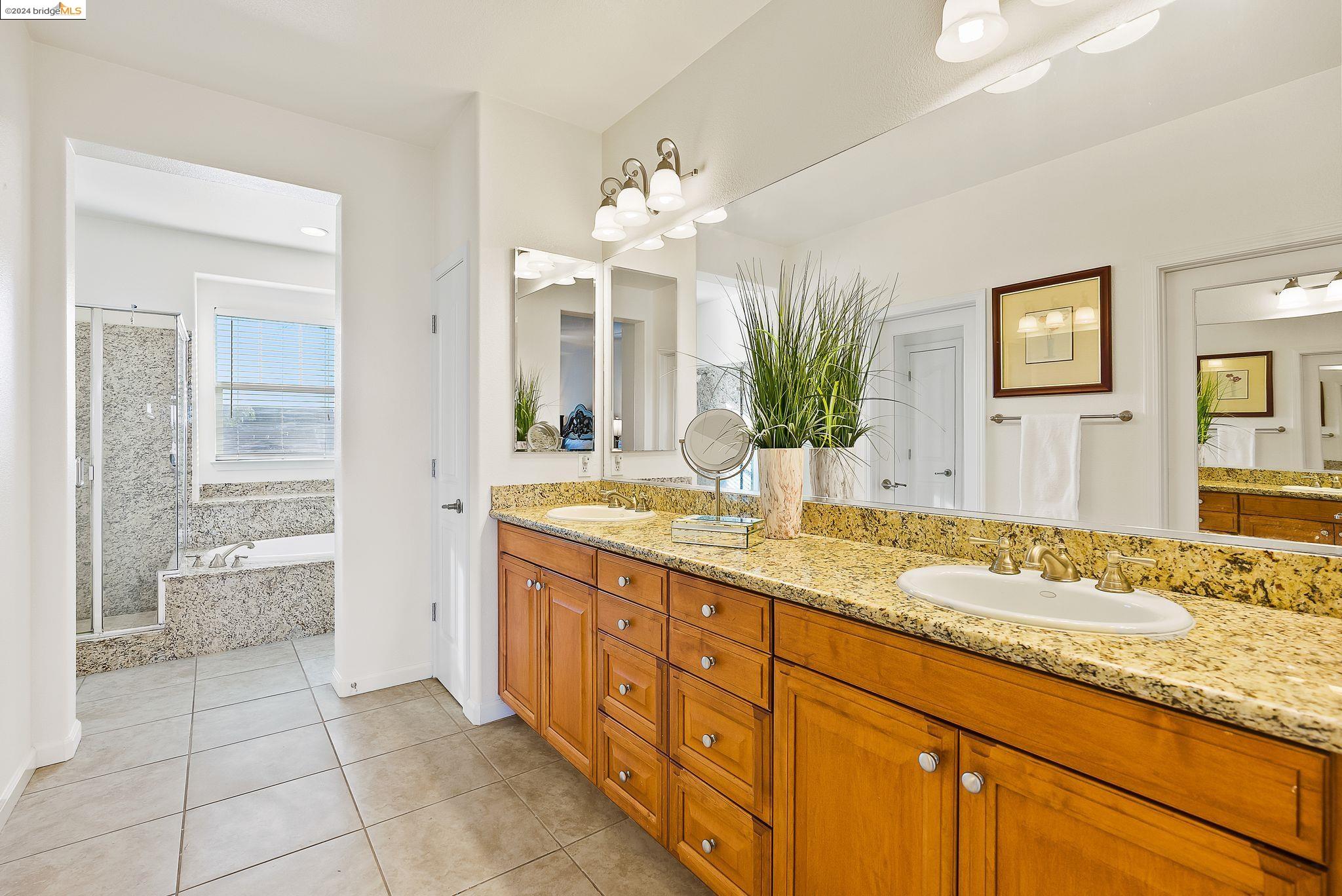 1121 Lavender Dr
