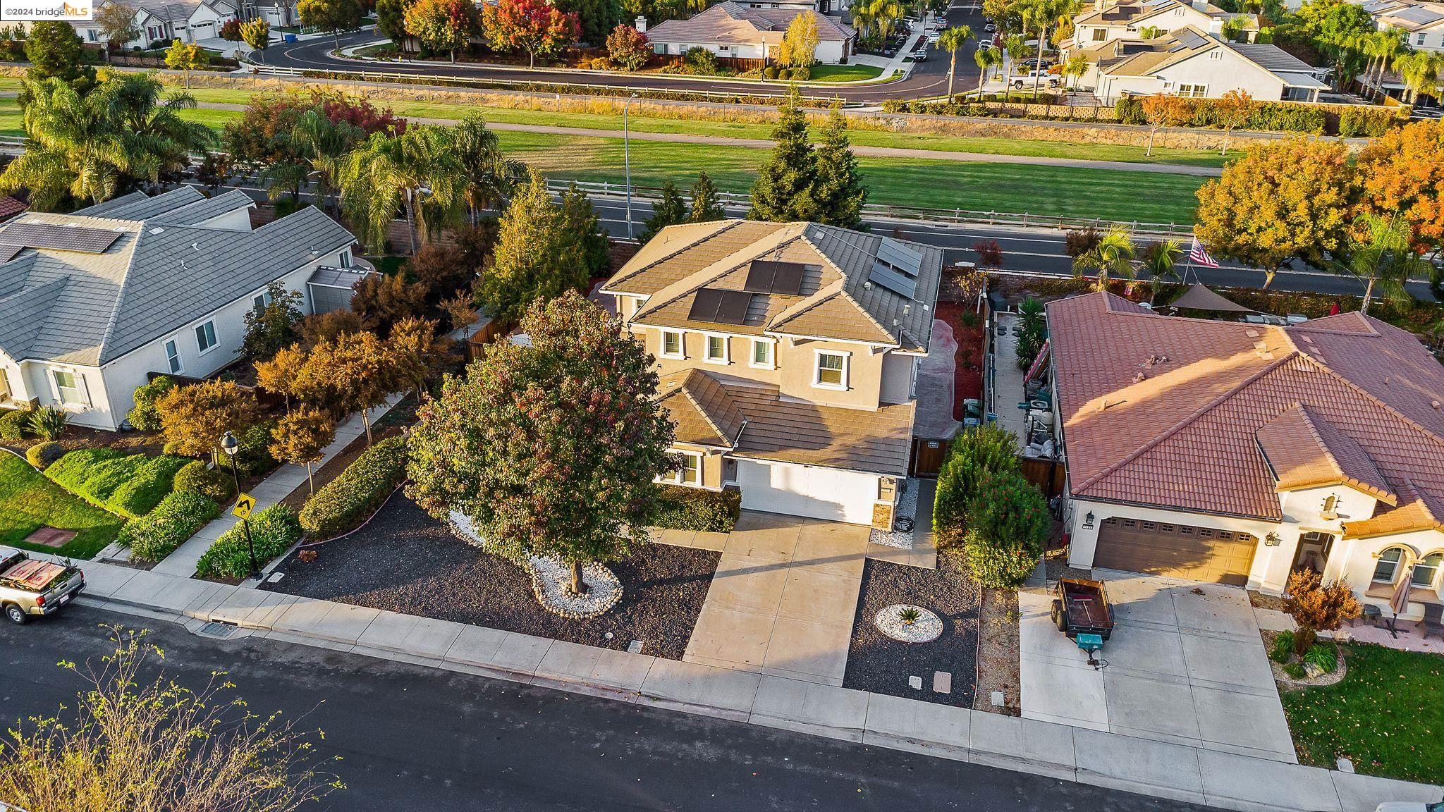 1121 Lavender Dr