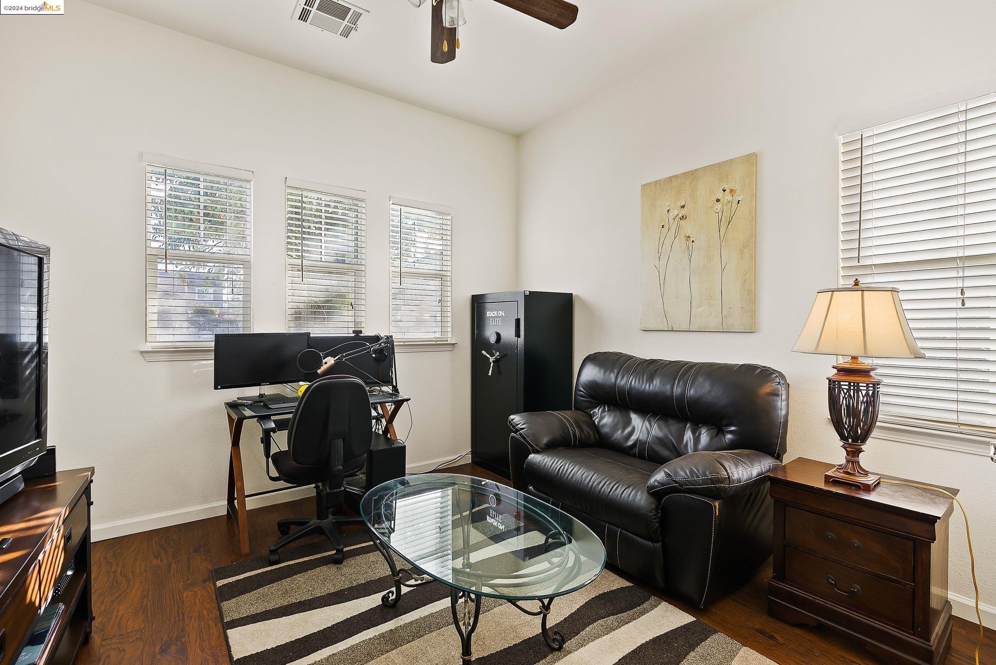 1121 Lavender Dr