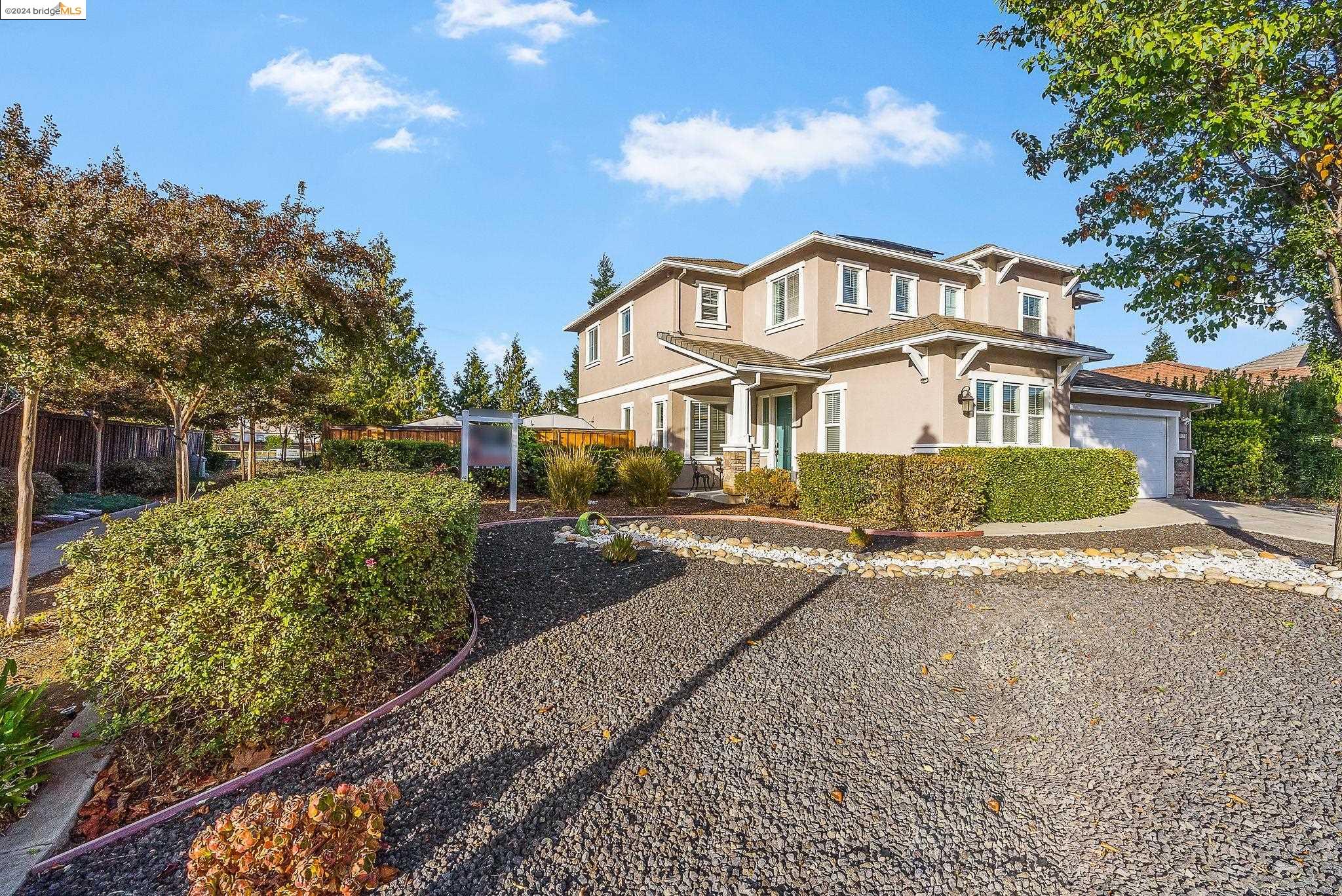 1121 Lavender Dr