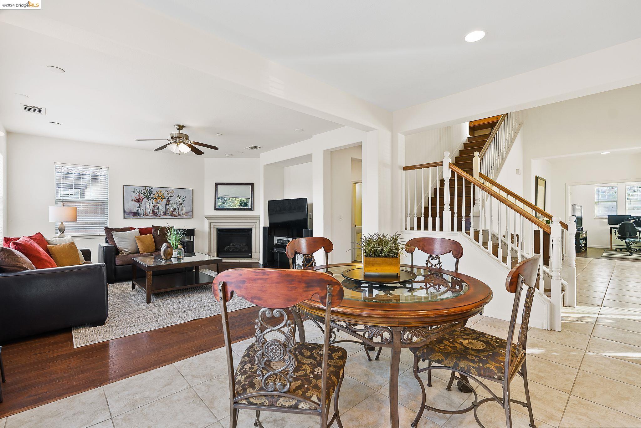 1121 Lavender Dr