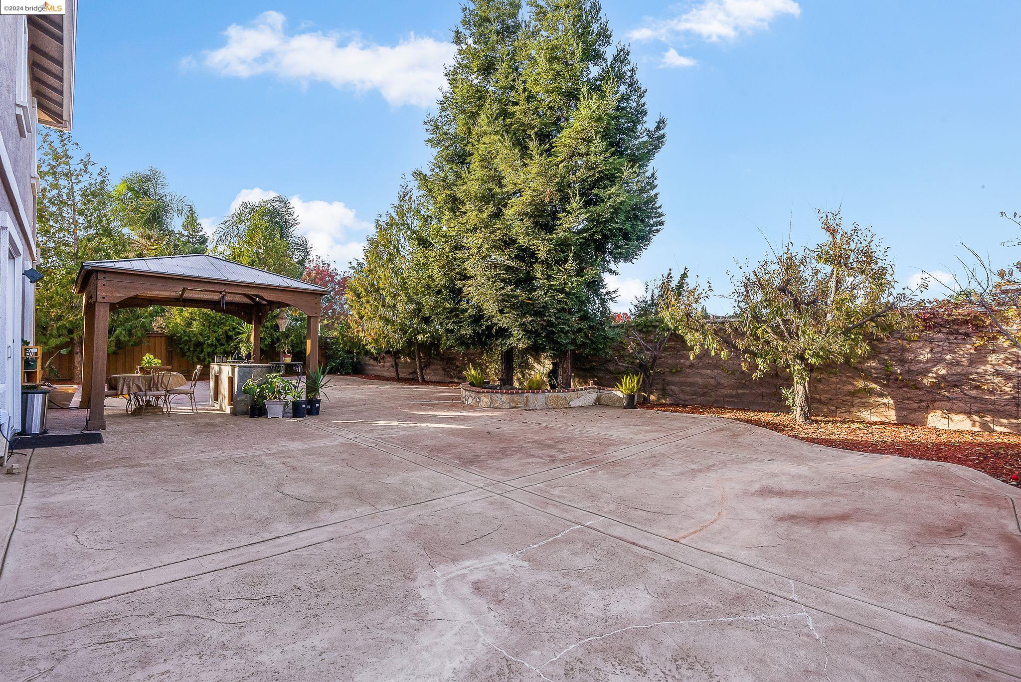 1121 Lavender Dr