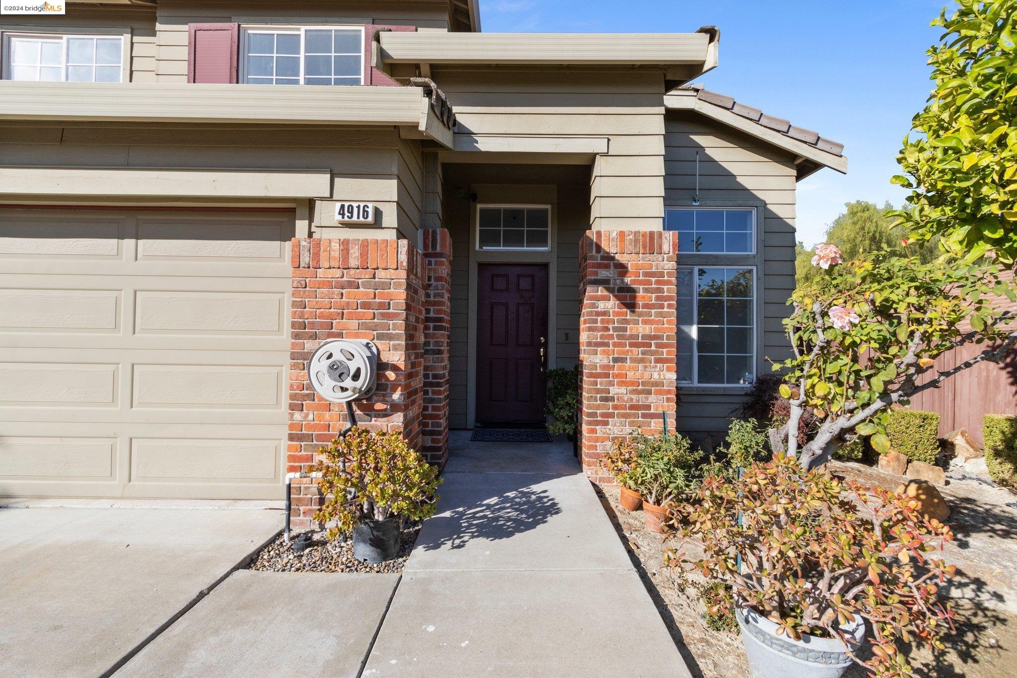 4916 Willowhaven Way