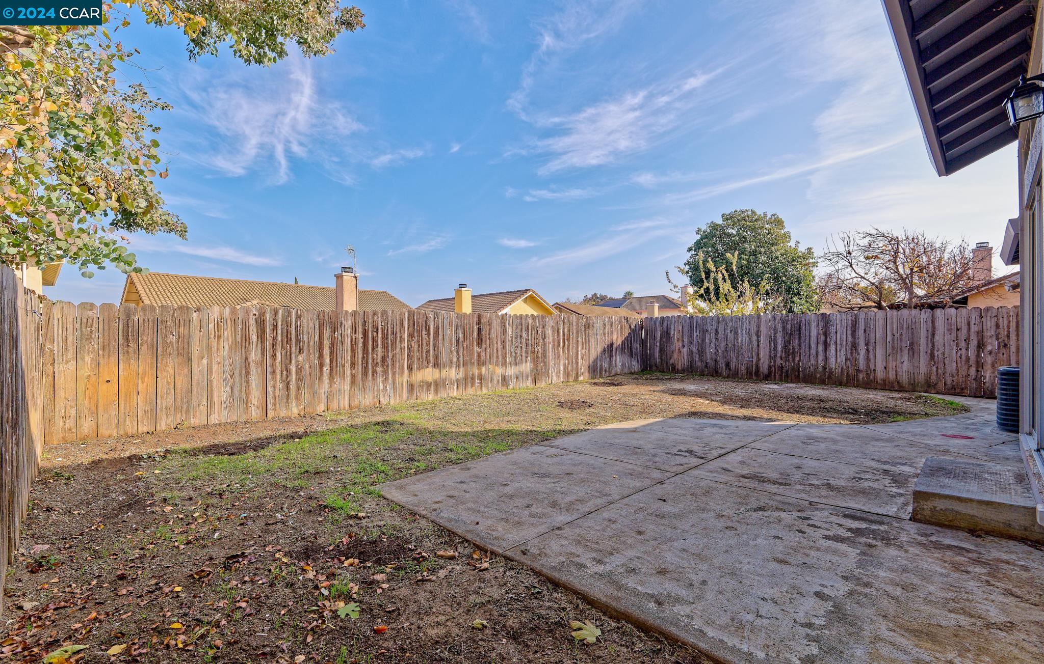 1087 Mission Cir
