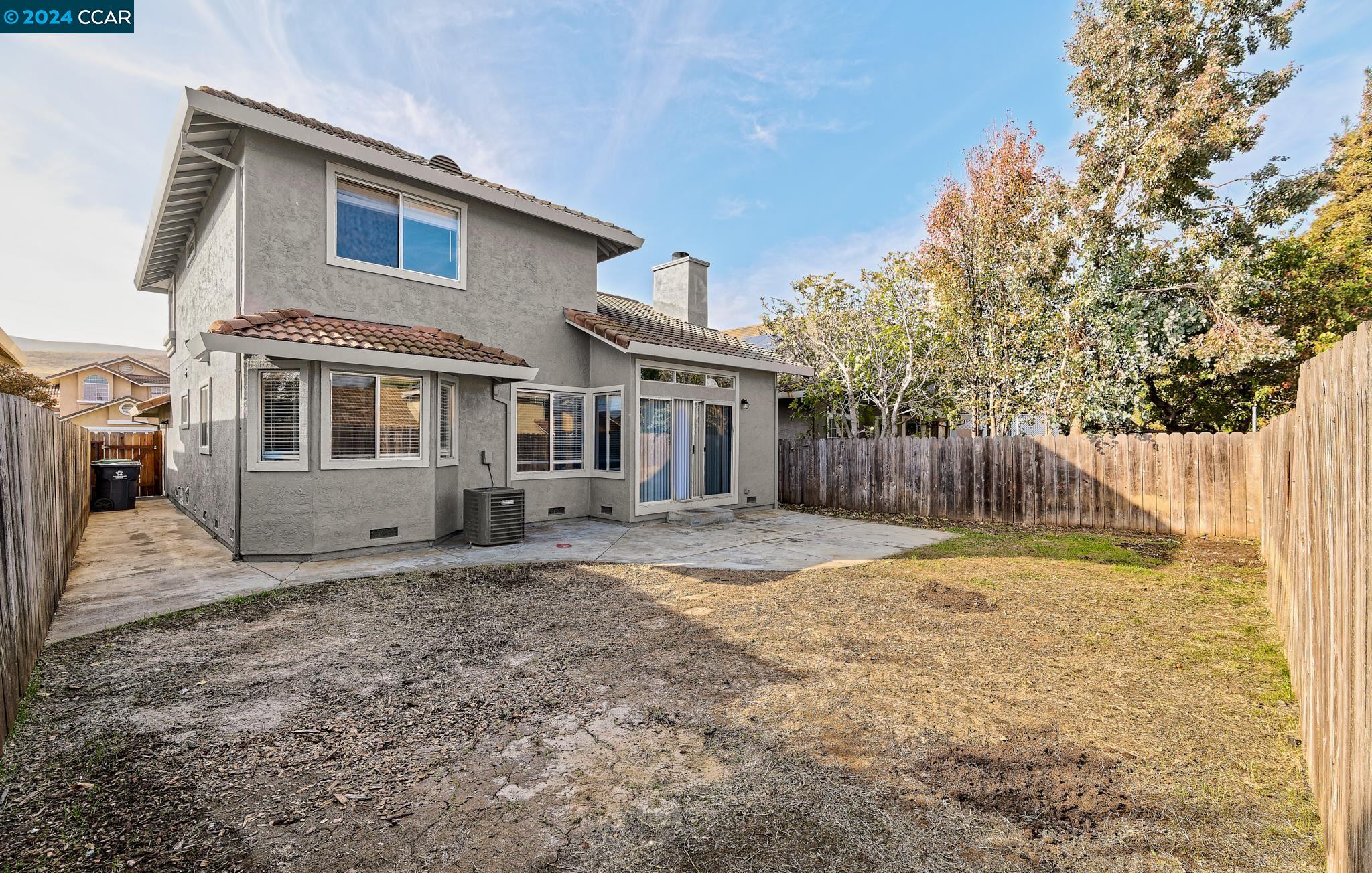 1087 Mission Cir