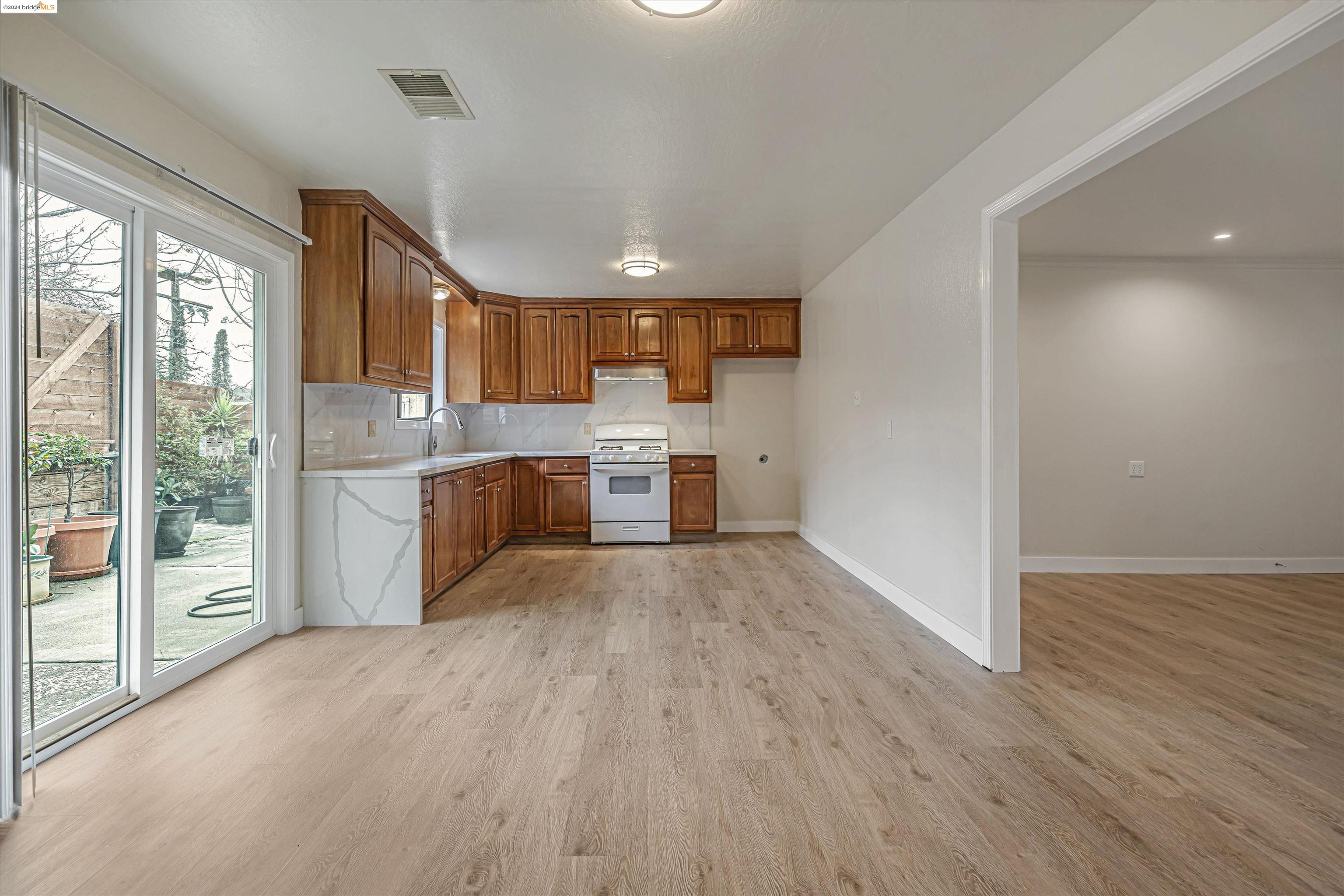 2933 Sunset Lane