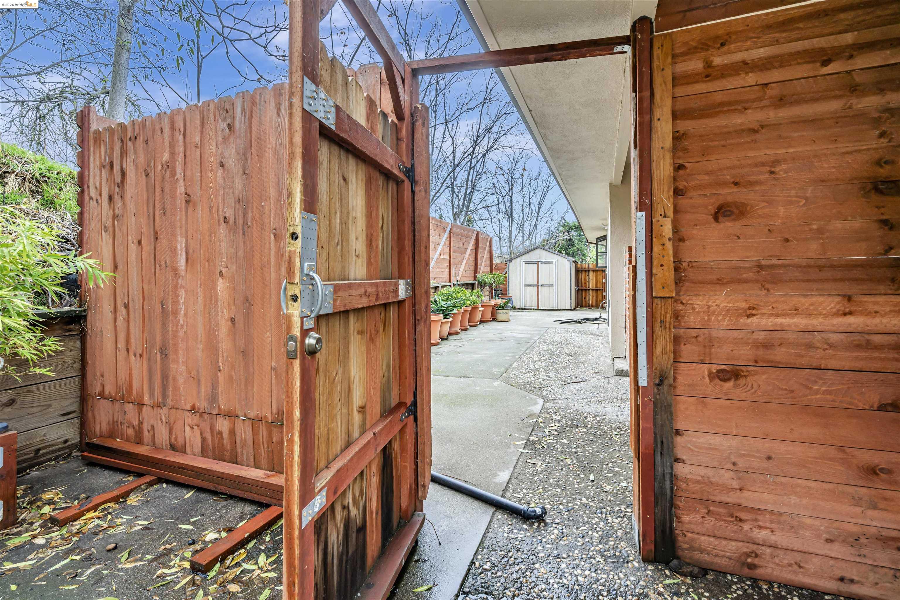 2933 Sunset Lane