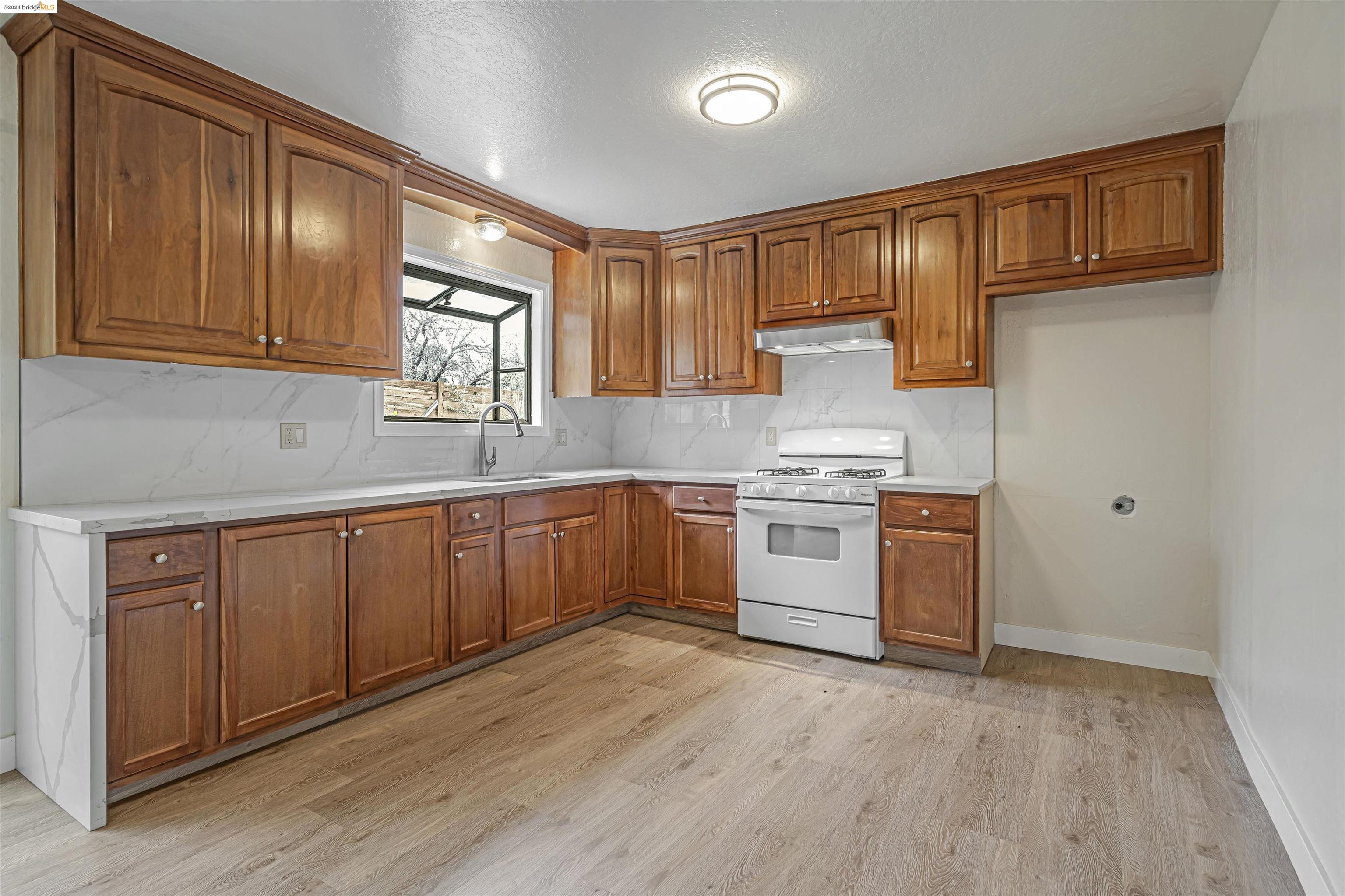 2933 Sunset Lane