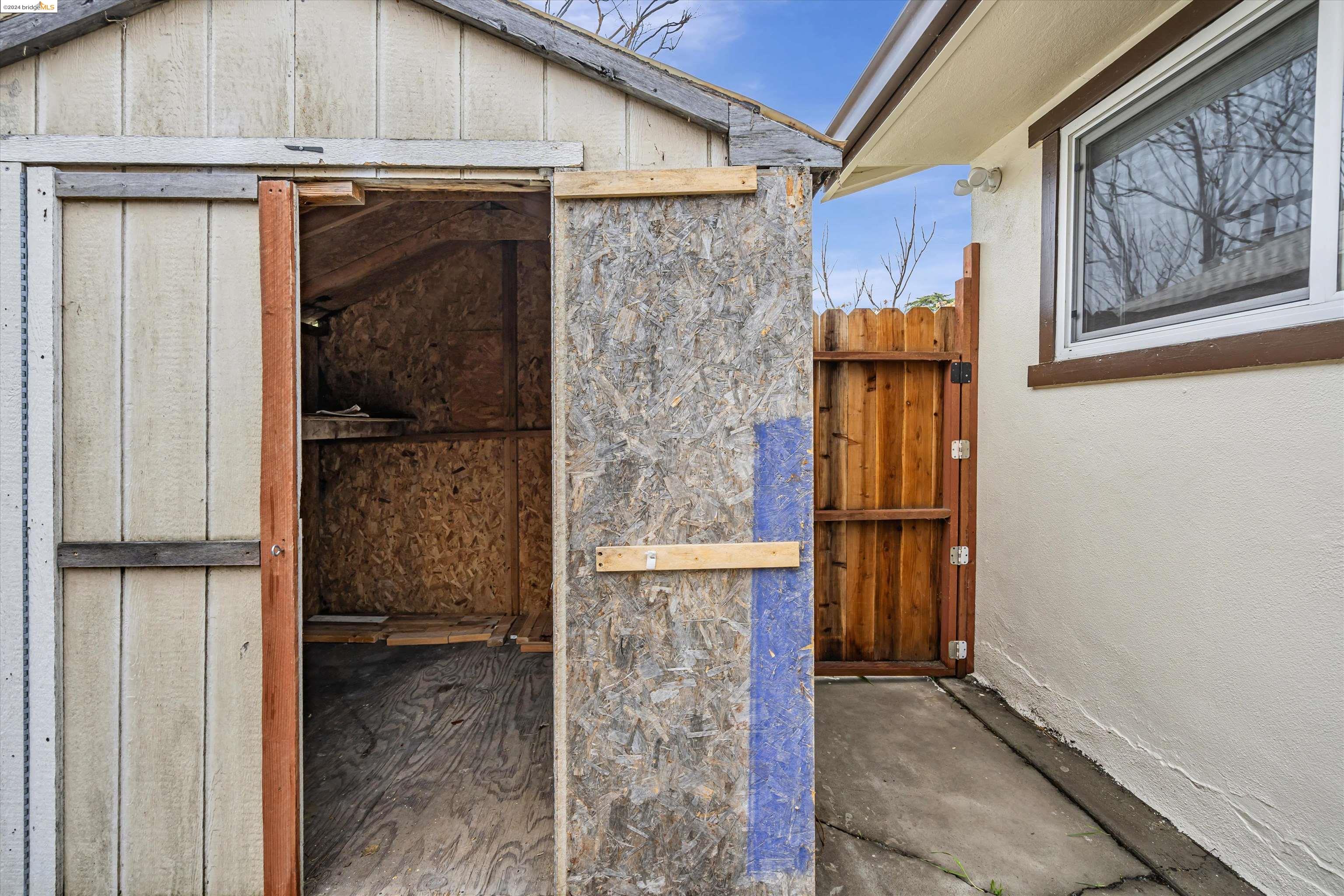 2933 Sunset Lane