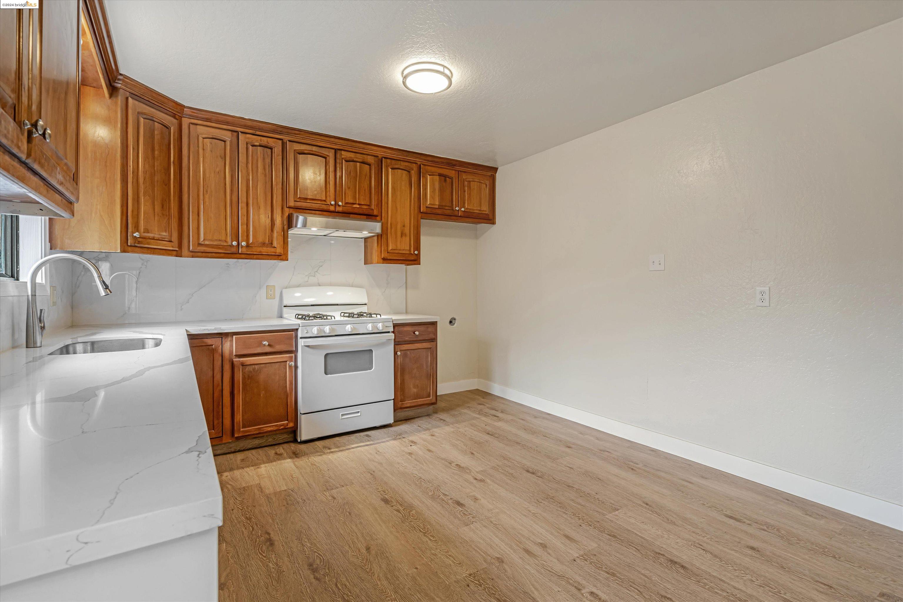 2933 Sunset Lane