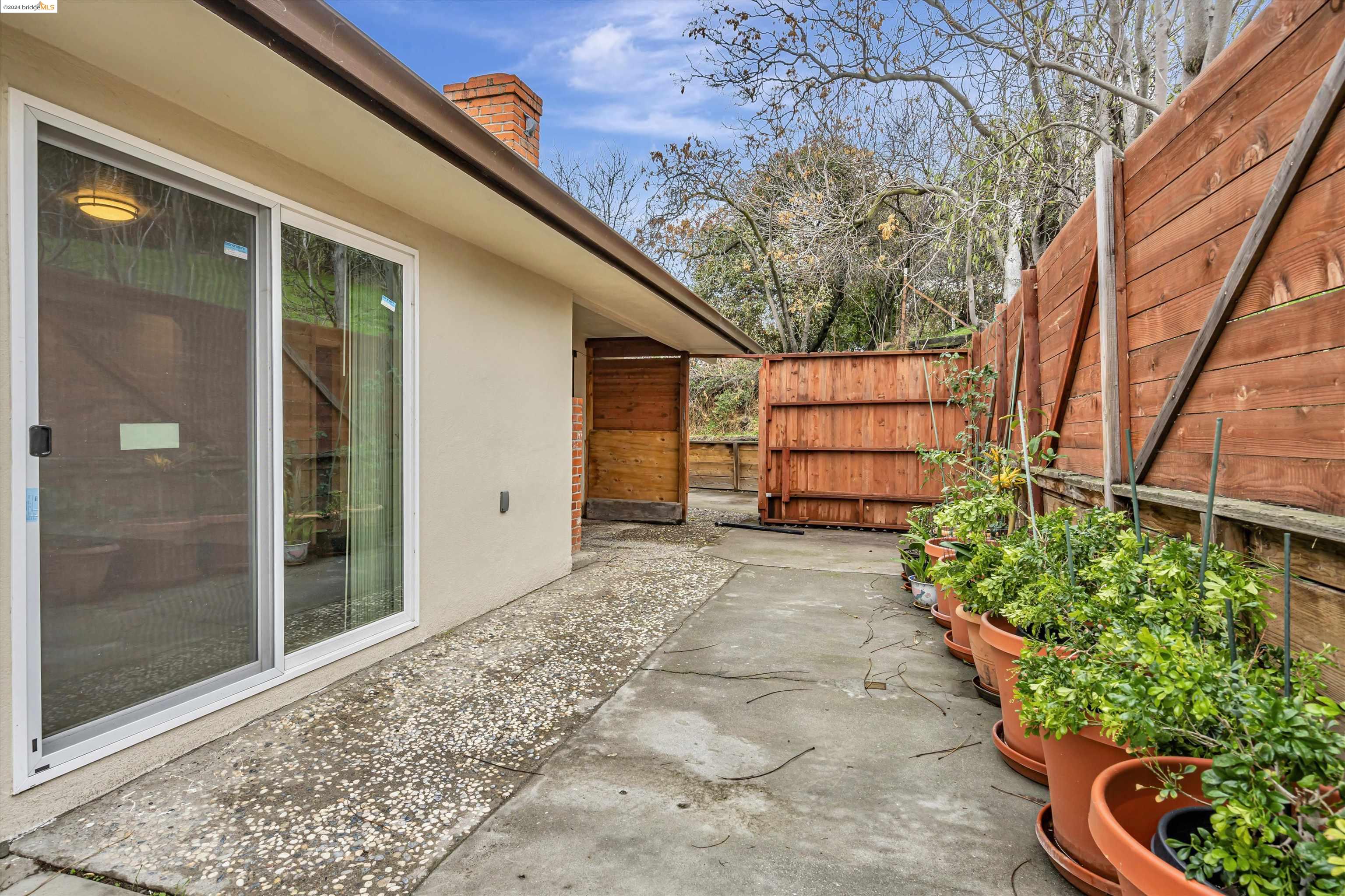 2933 Sunset Lane