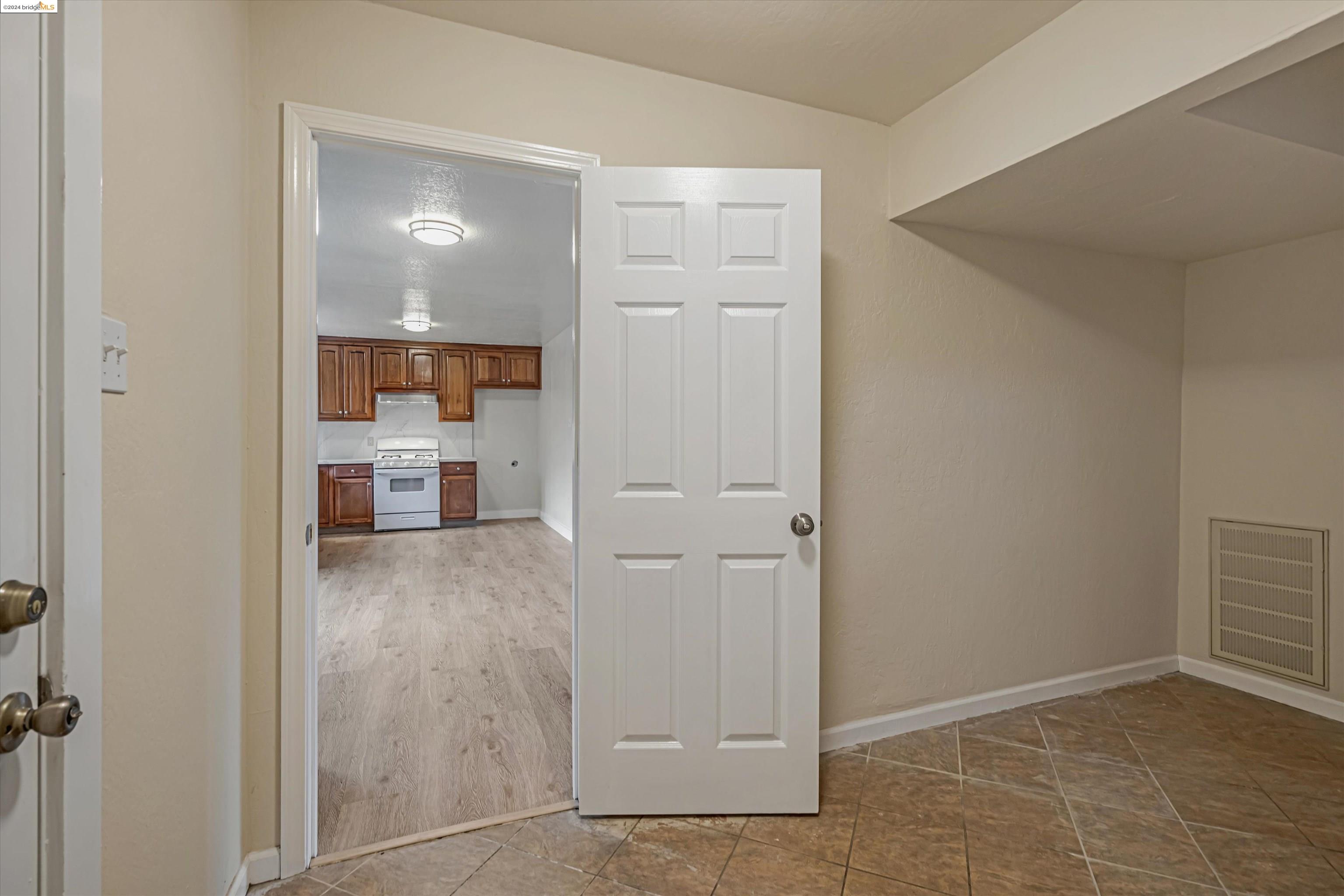 2933 Sunset Lane