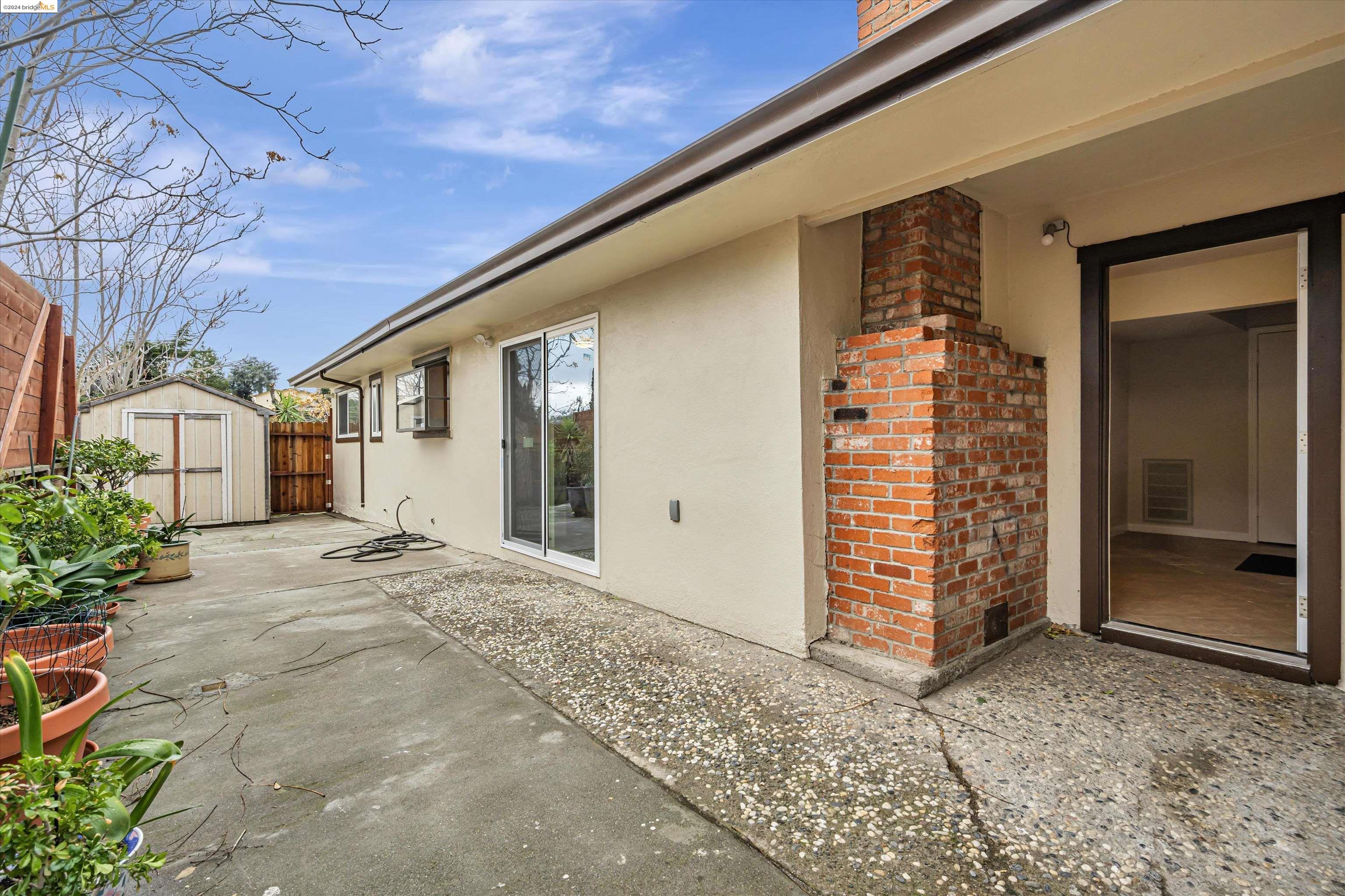 2933 Sunset Lane