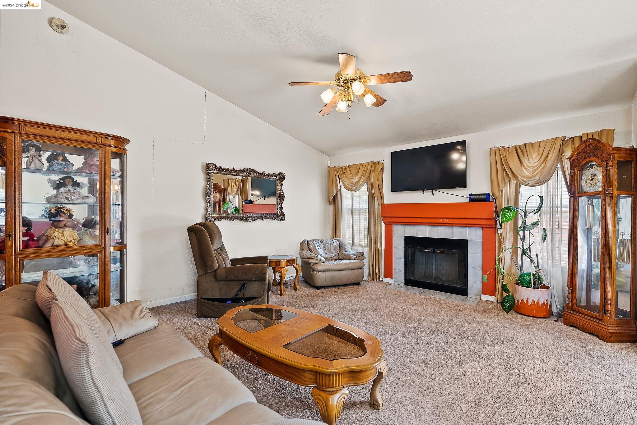 8038 Torrente Way