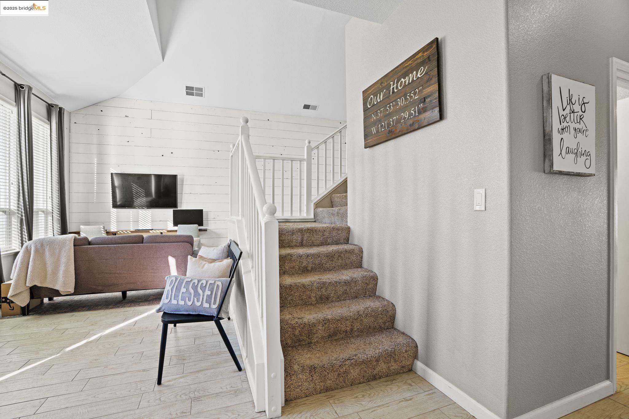 25 Rudder Ct
