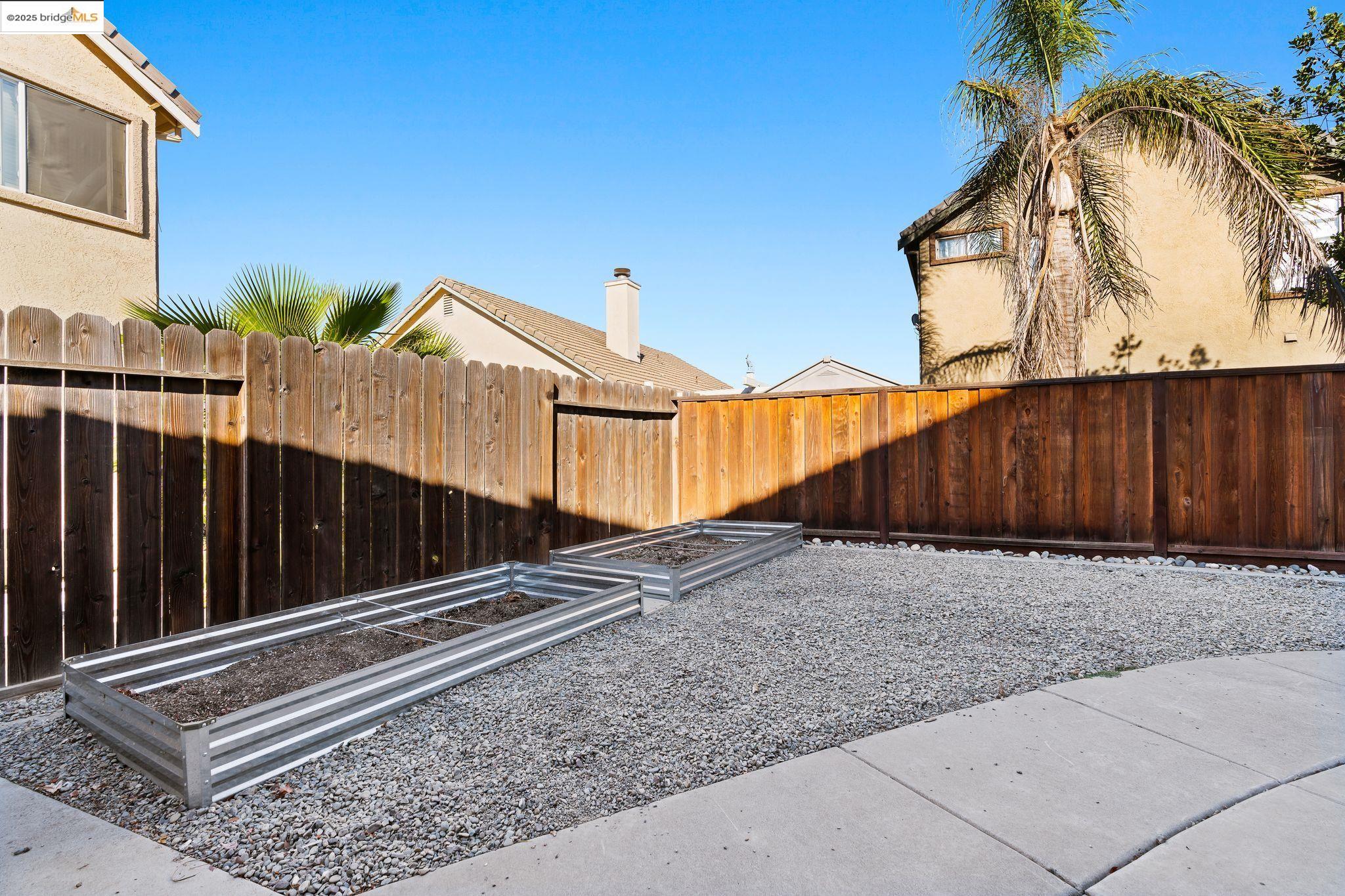 25 Rudder Ct