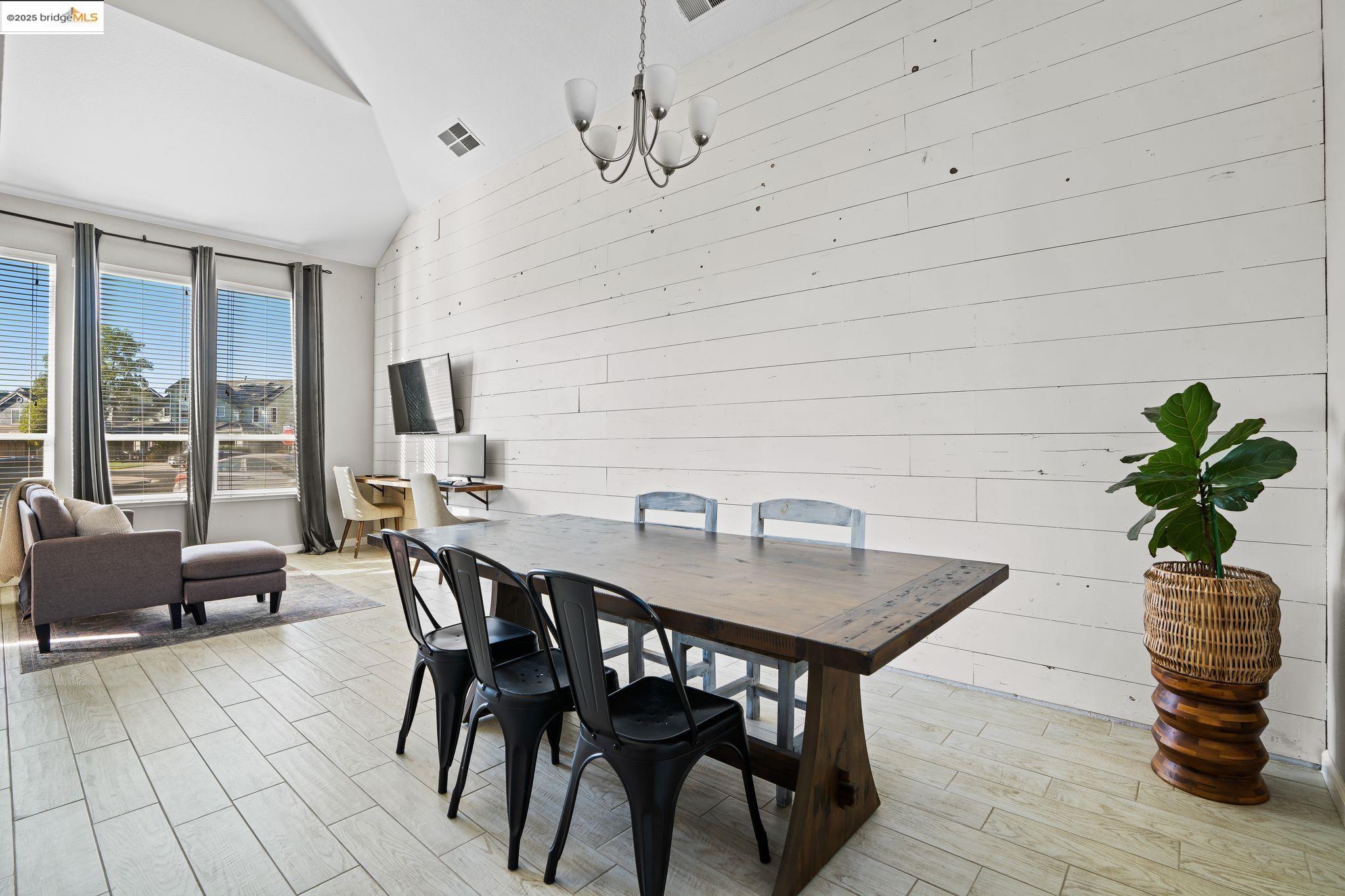 25 Rudder Ct