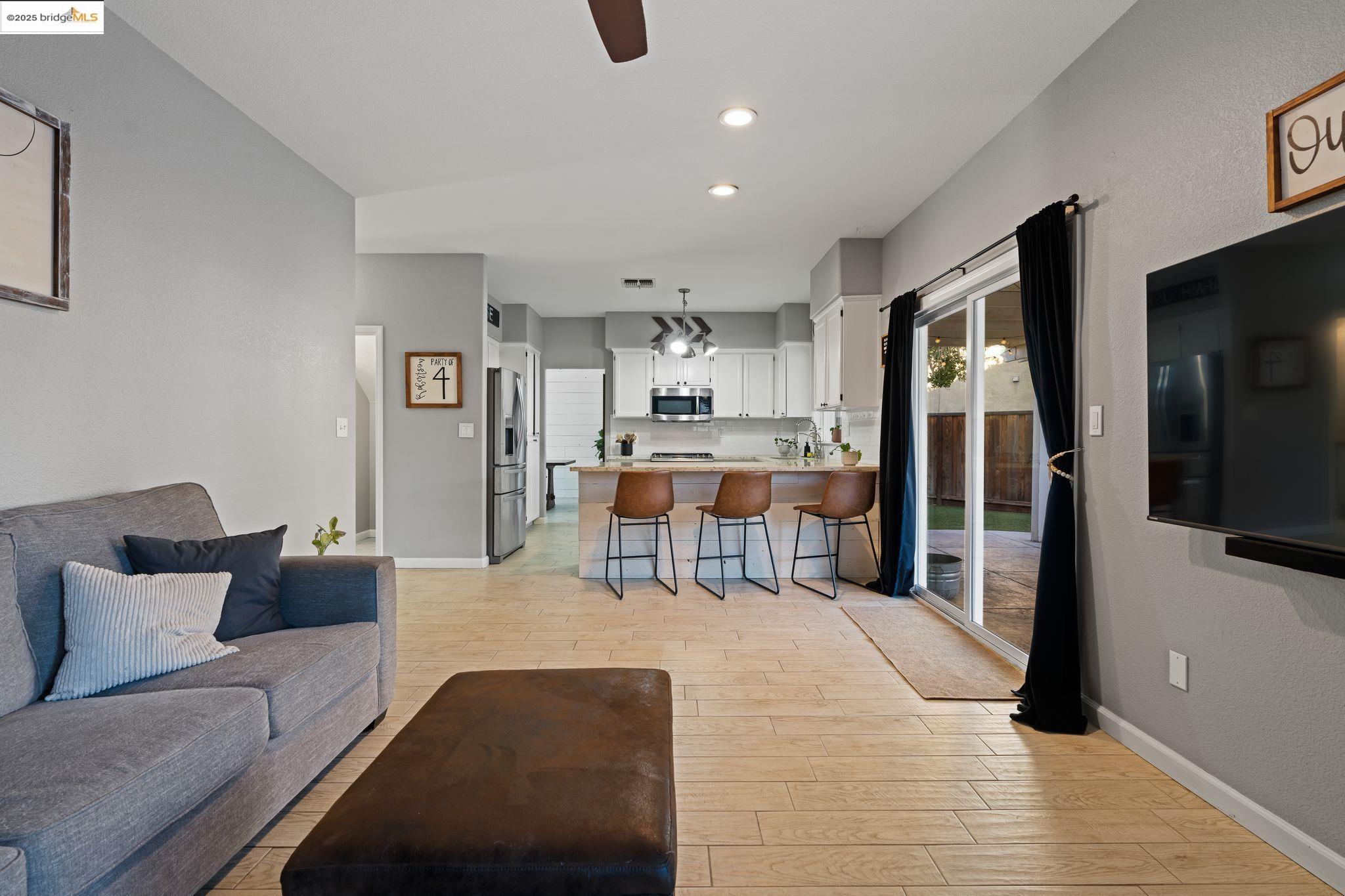 25 Rudder Ct