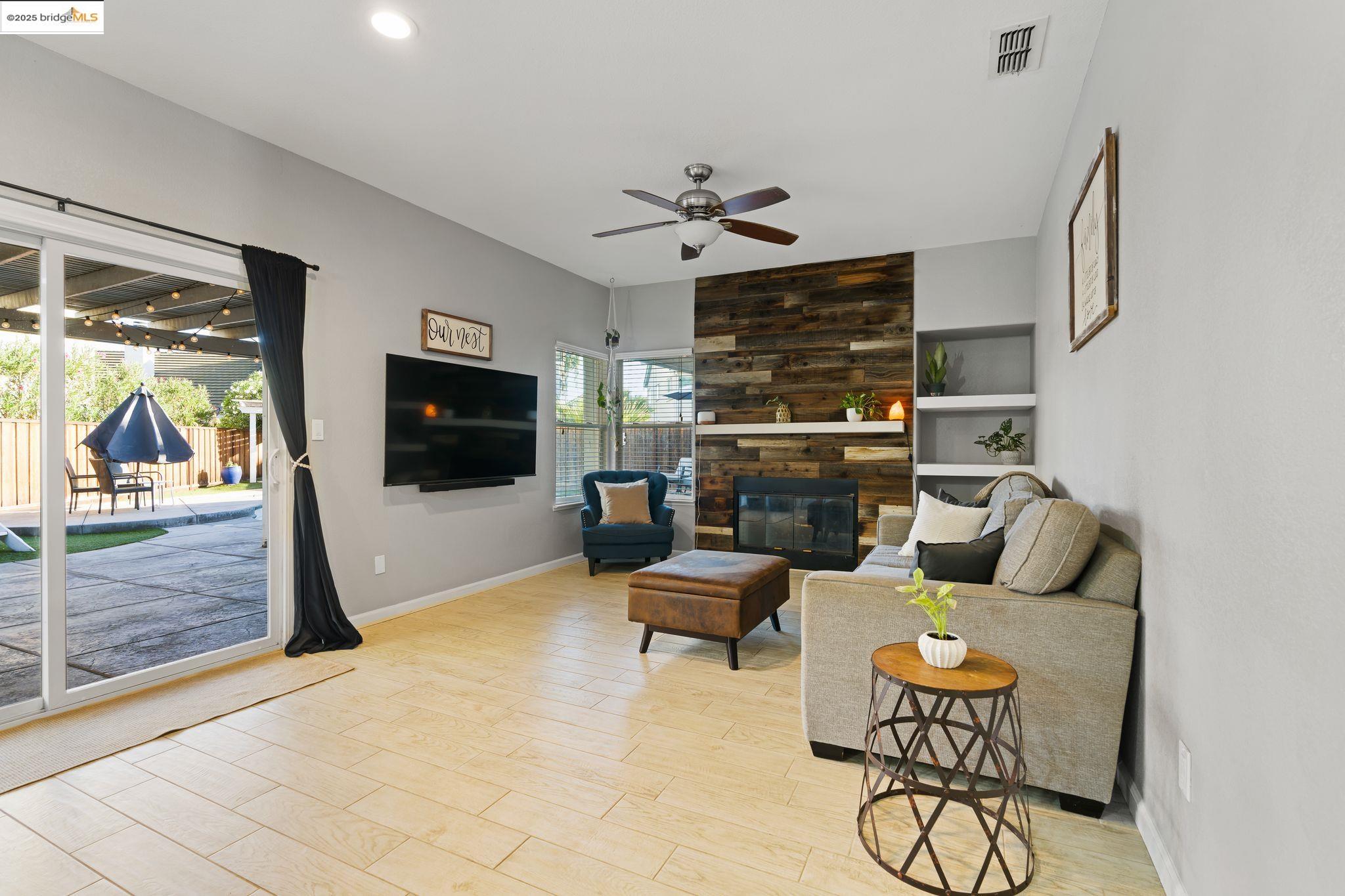 25 Rudder Ct