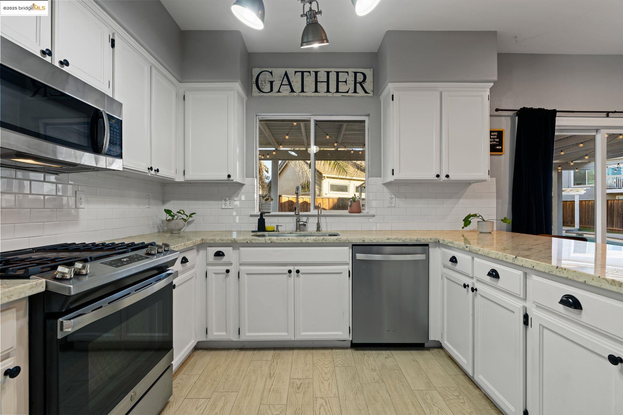 25 Rudder Ct