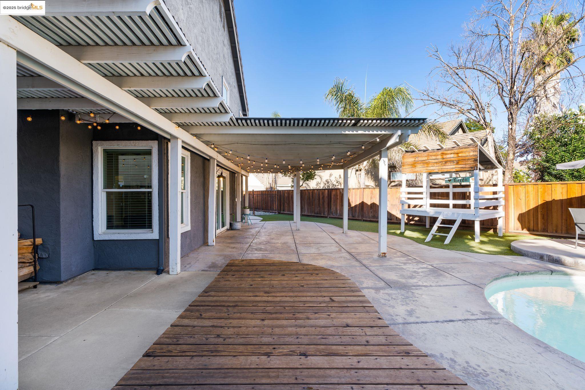 25 Rudder Ct