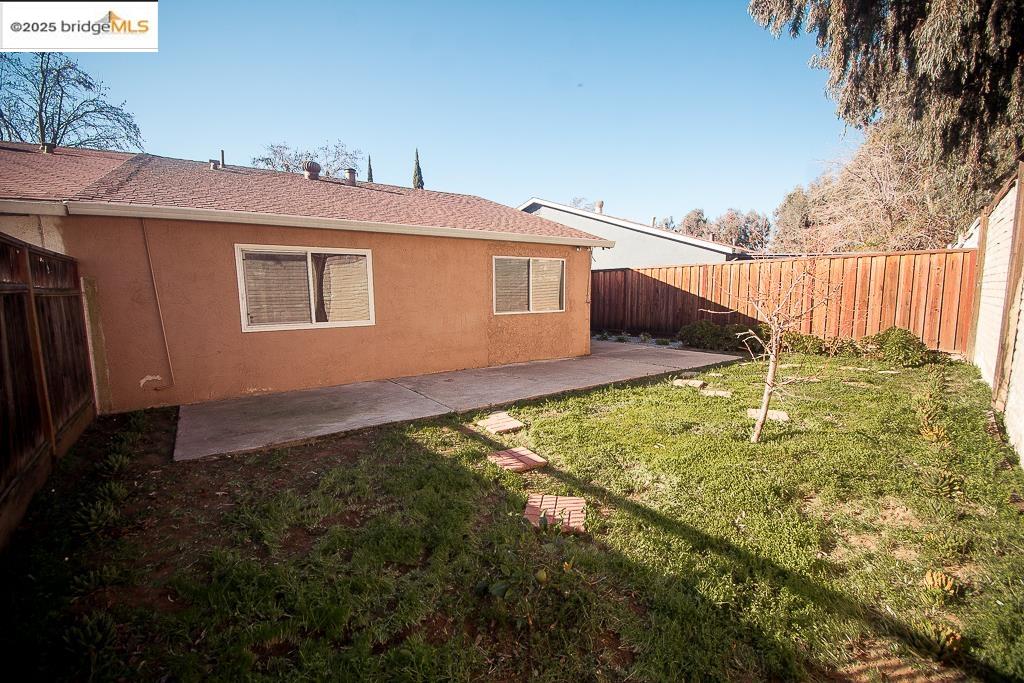 213 E Trident Dr
