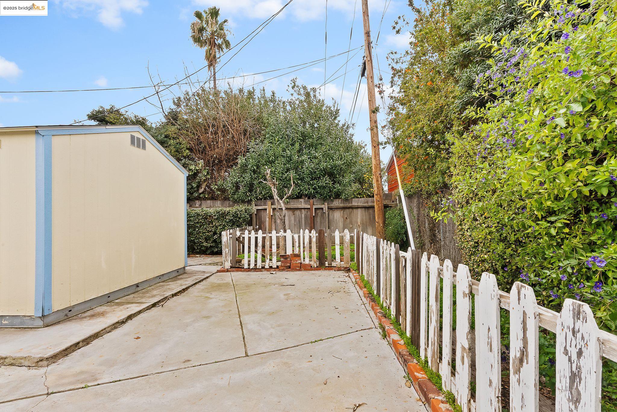 209 Rolando Ave