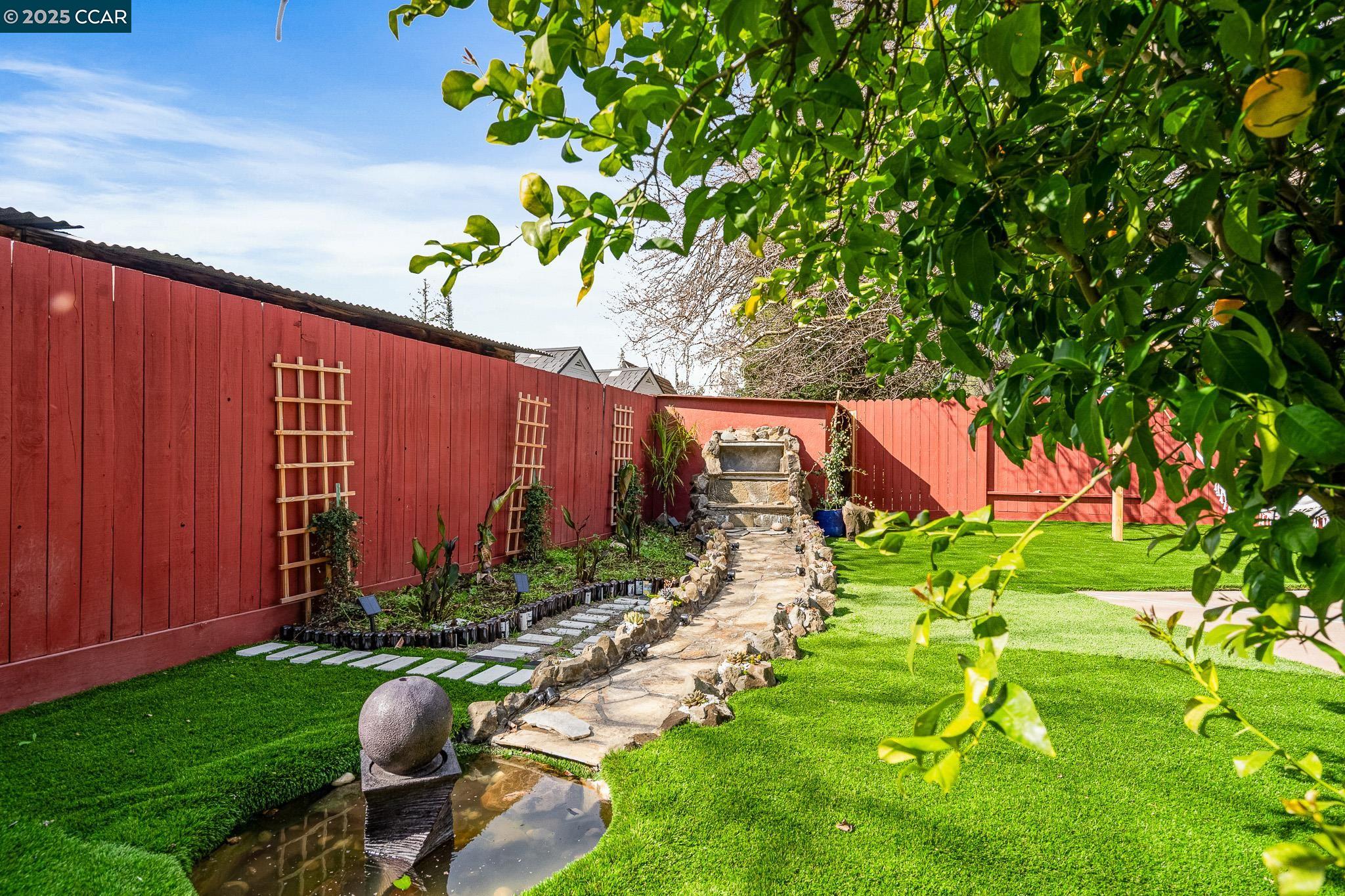 1525 Ayers Rd