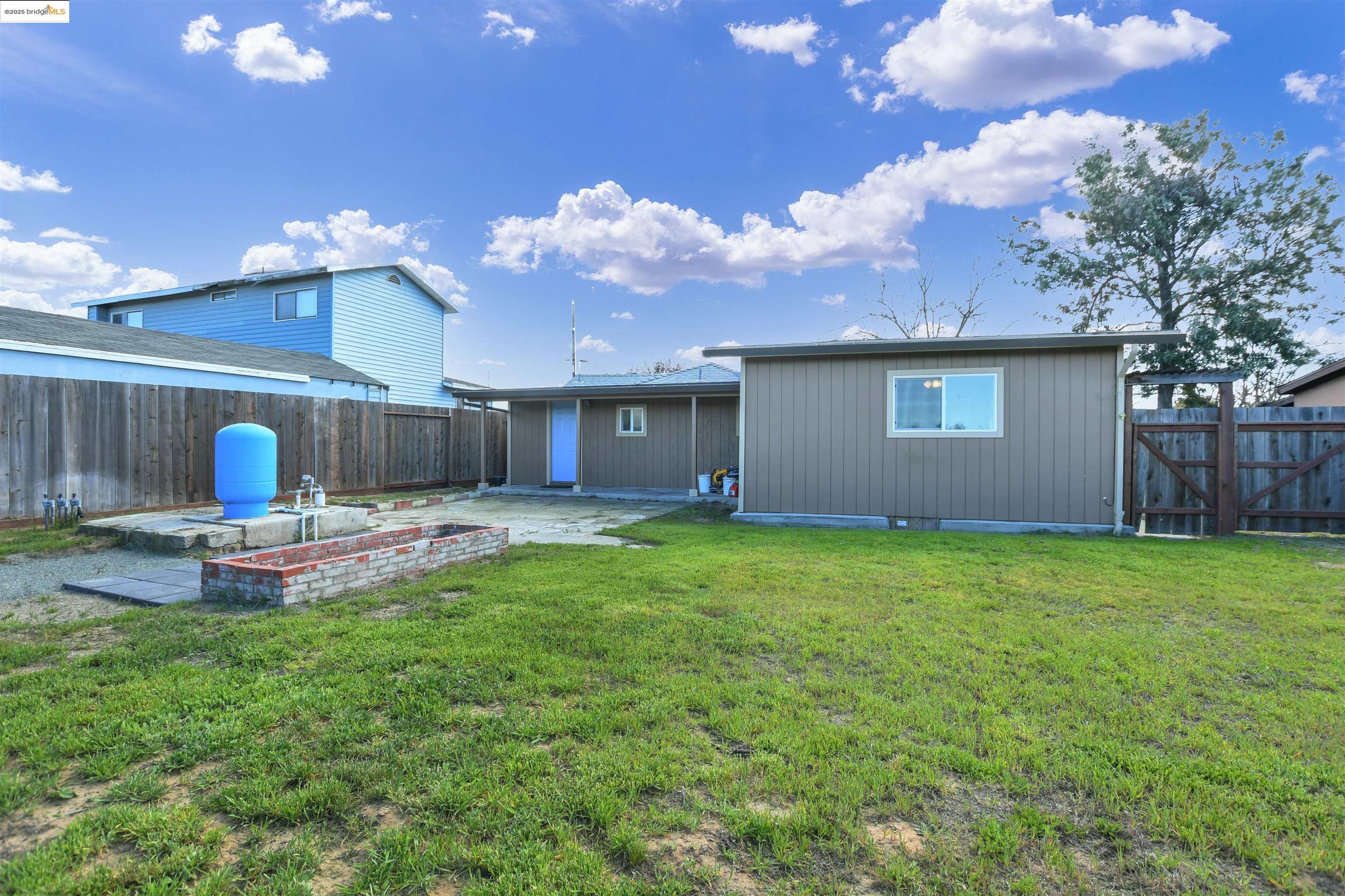 140 E Sims Rd