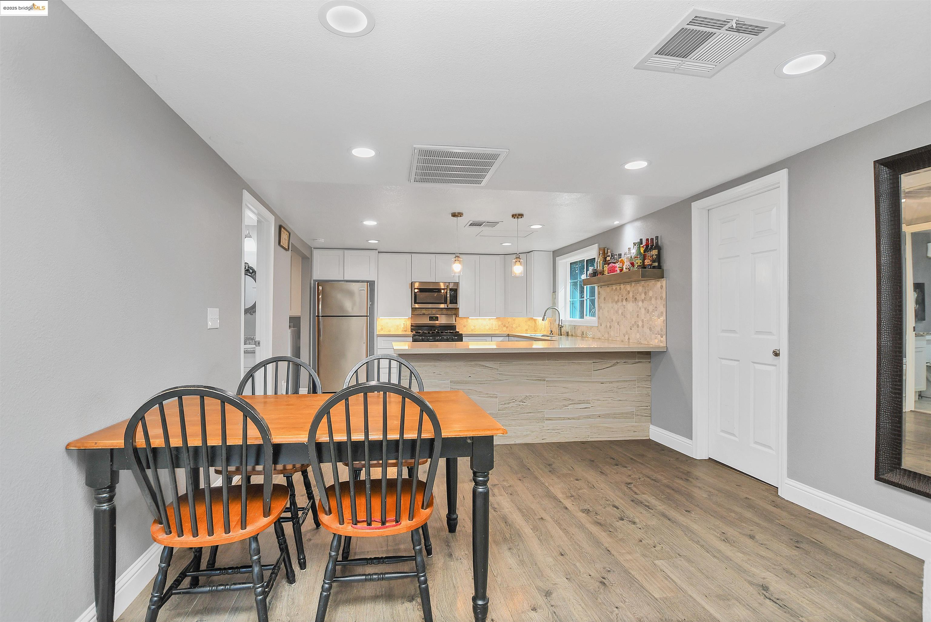 140 E Sims Rd