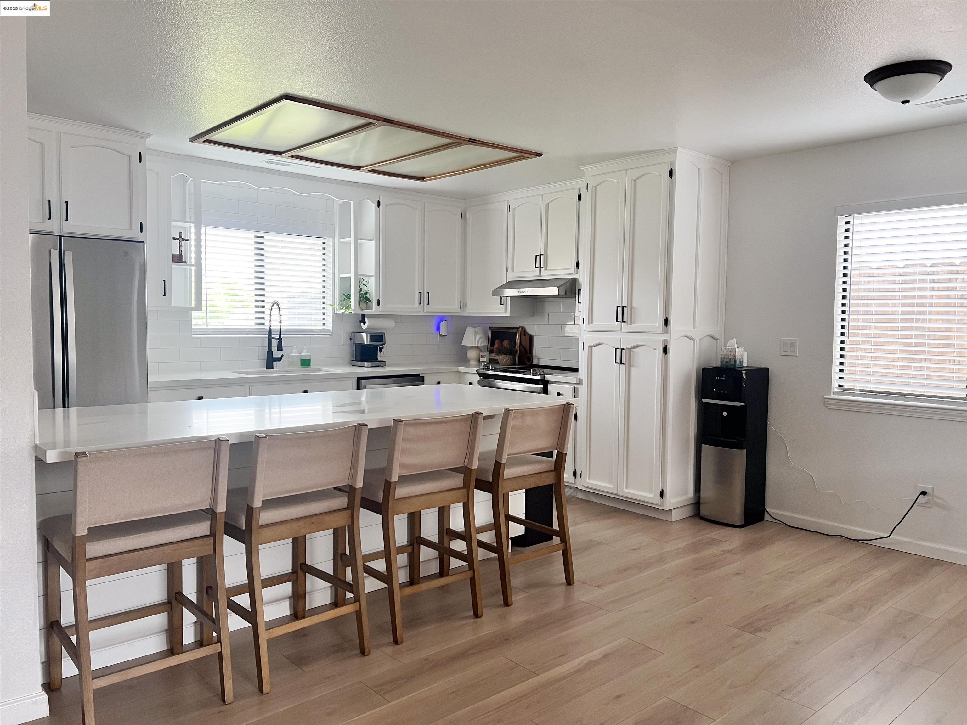 324 Lassen DR