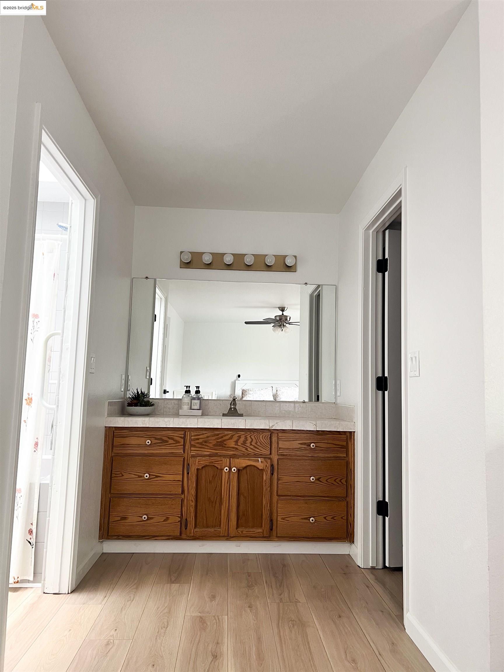 324 Lassen DR