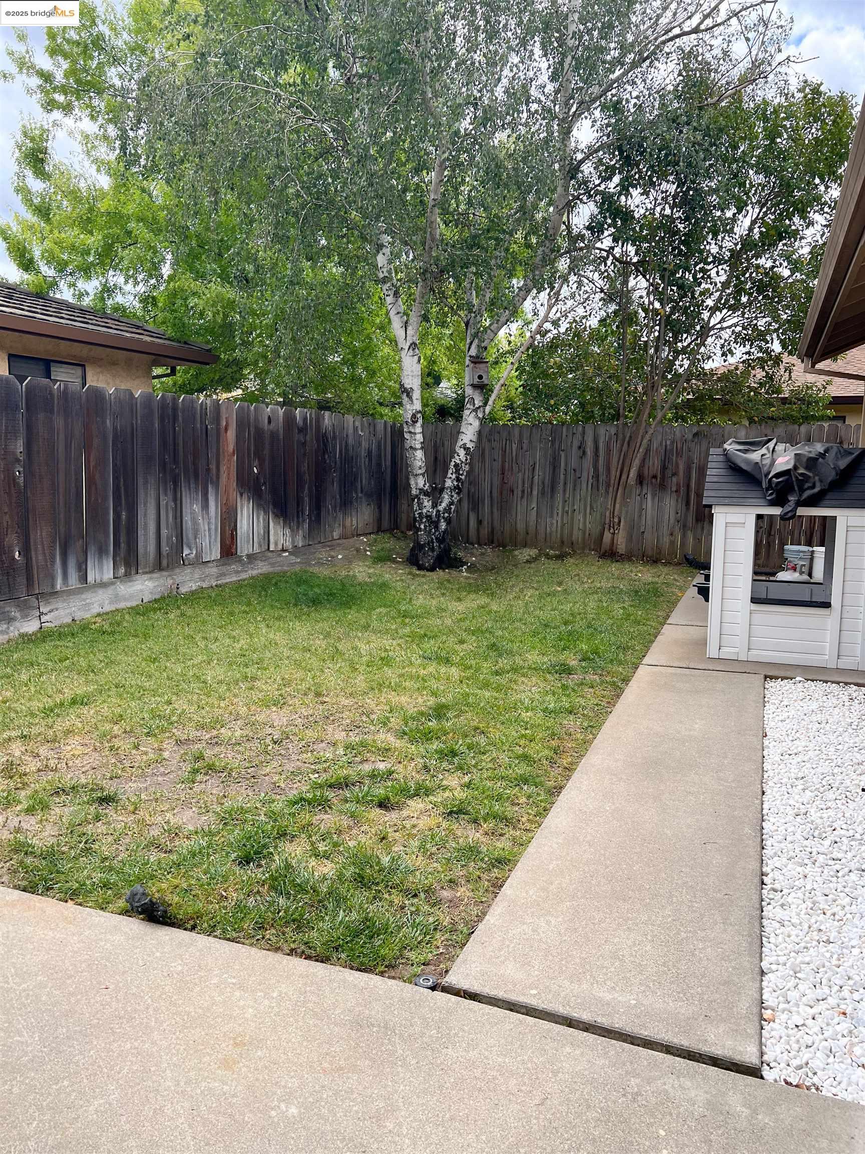 324 Lassen DR