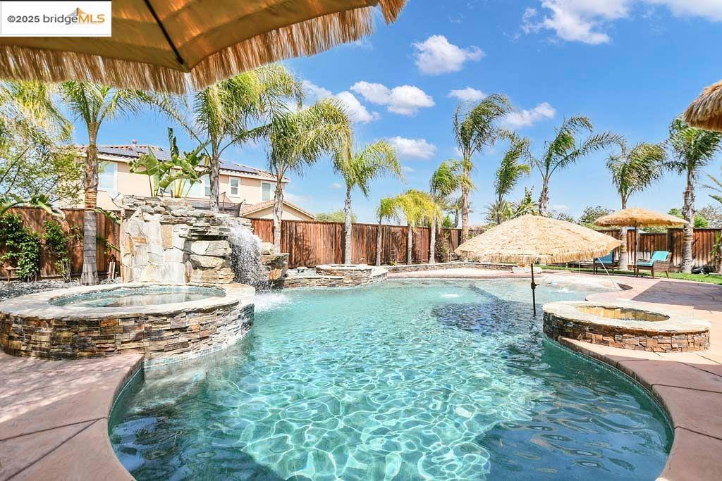 8065 Westport Circle