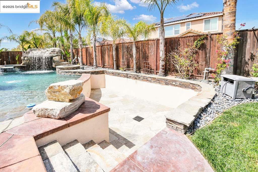 8065 Westport Circle