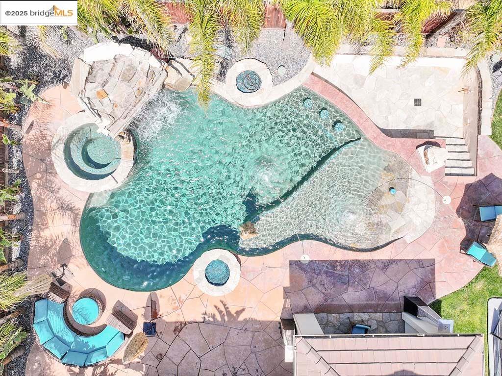 8065 Westport Circle