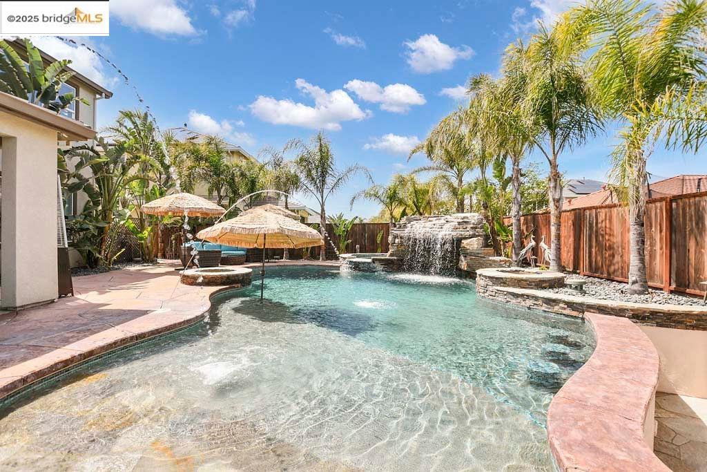 8065 Westport Circle