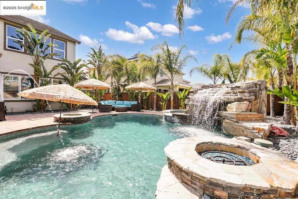 8065 Westport Circle