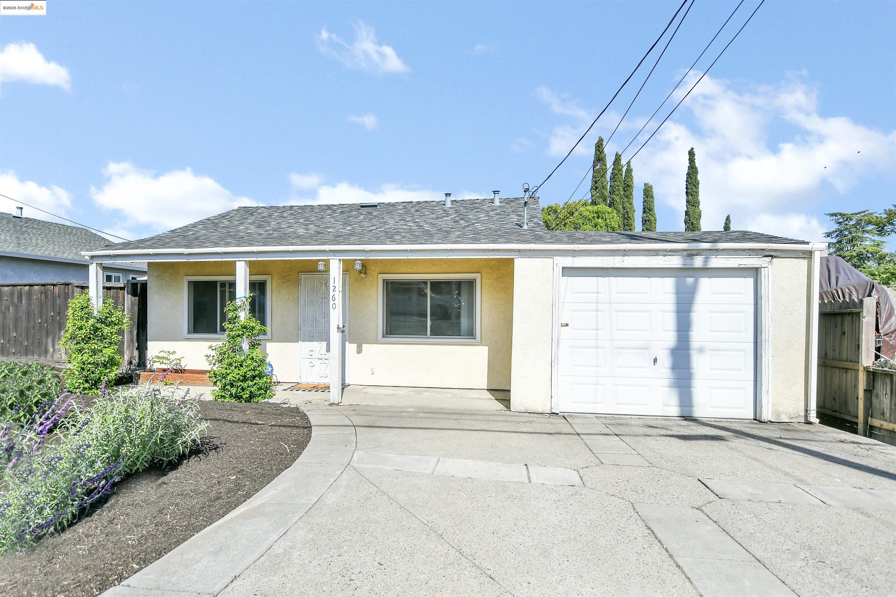 1260 Santa Fe Avenue