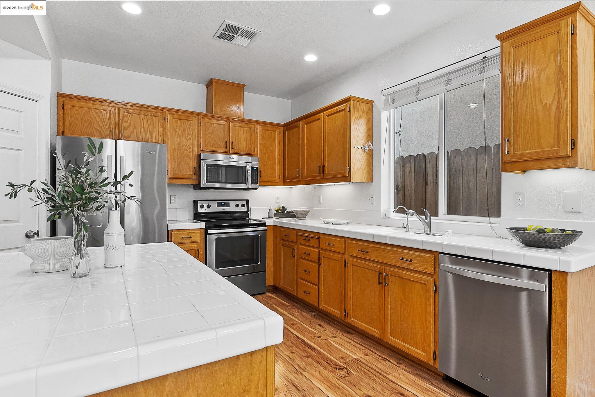 2566 Foghorn Way