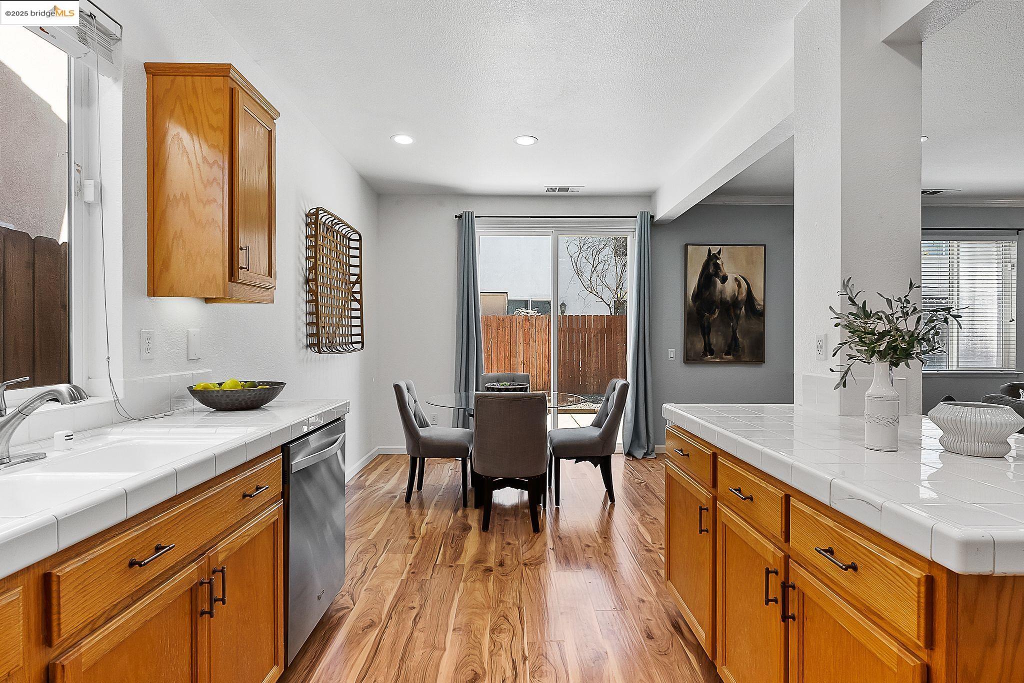 2566 Foghorn Way