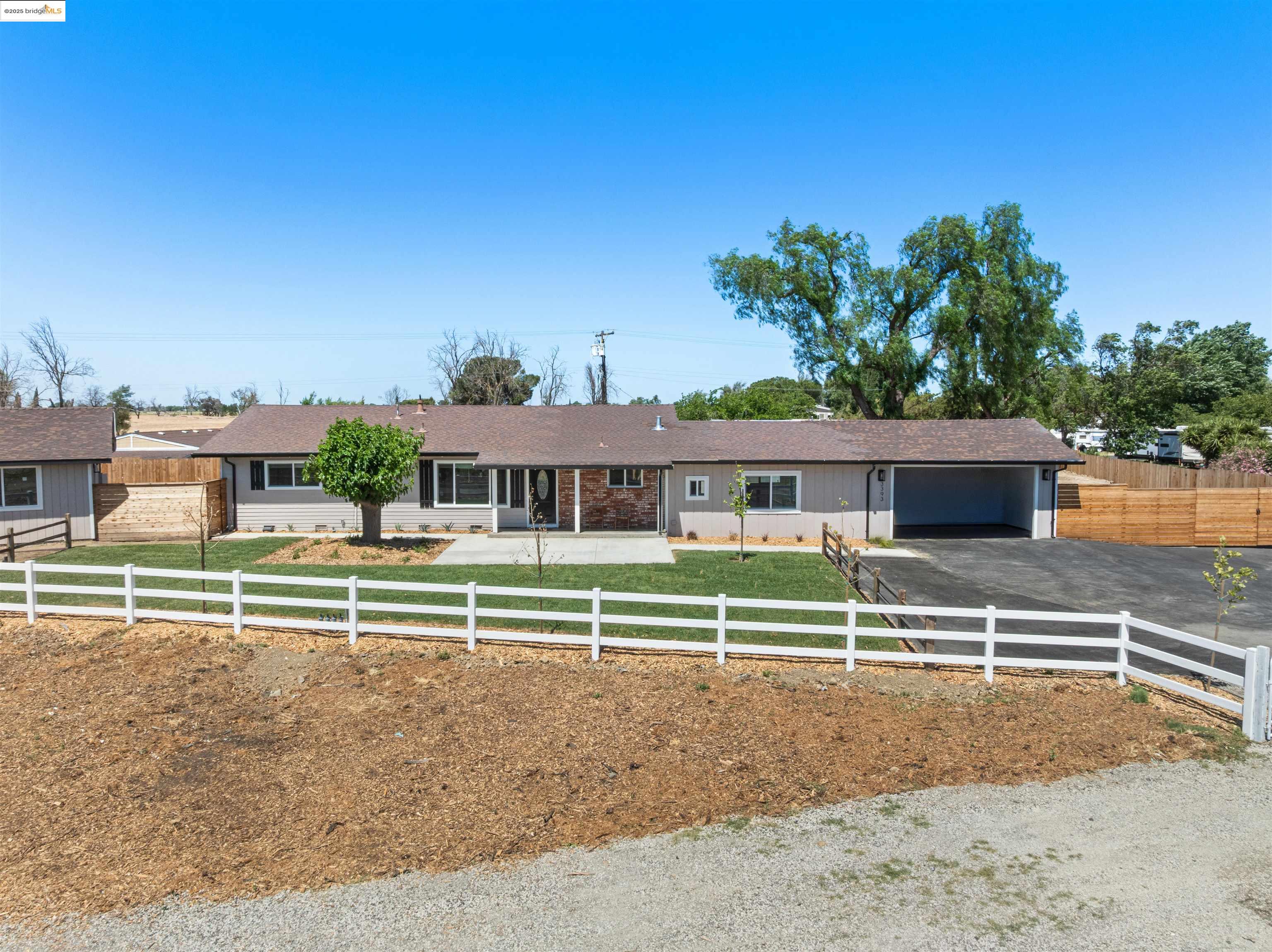 3393 Gateway Rd