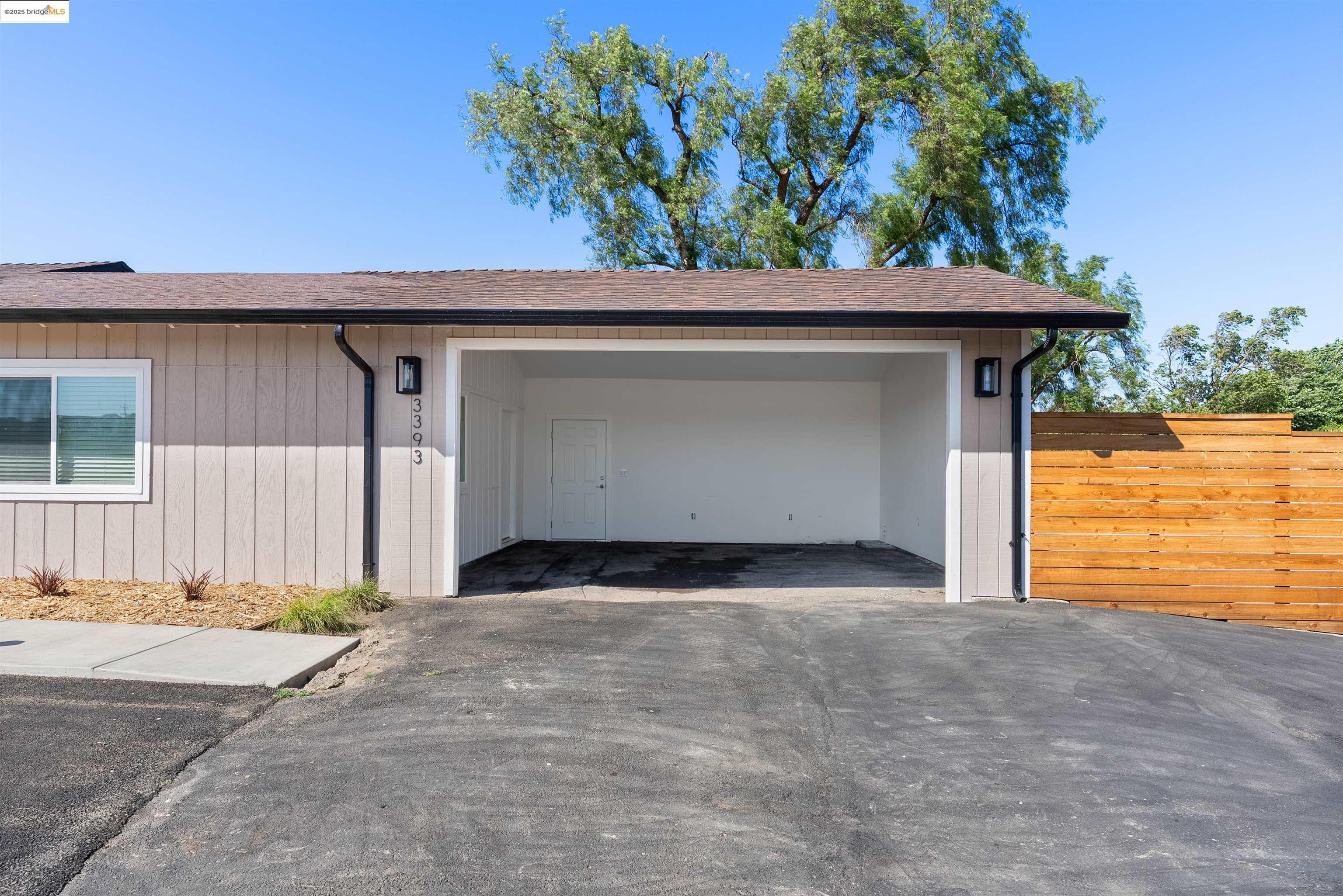 3393 Gateway Rd