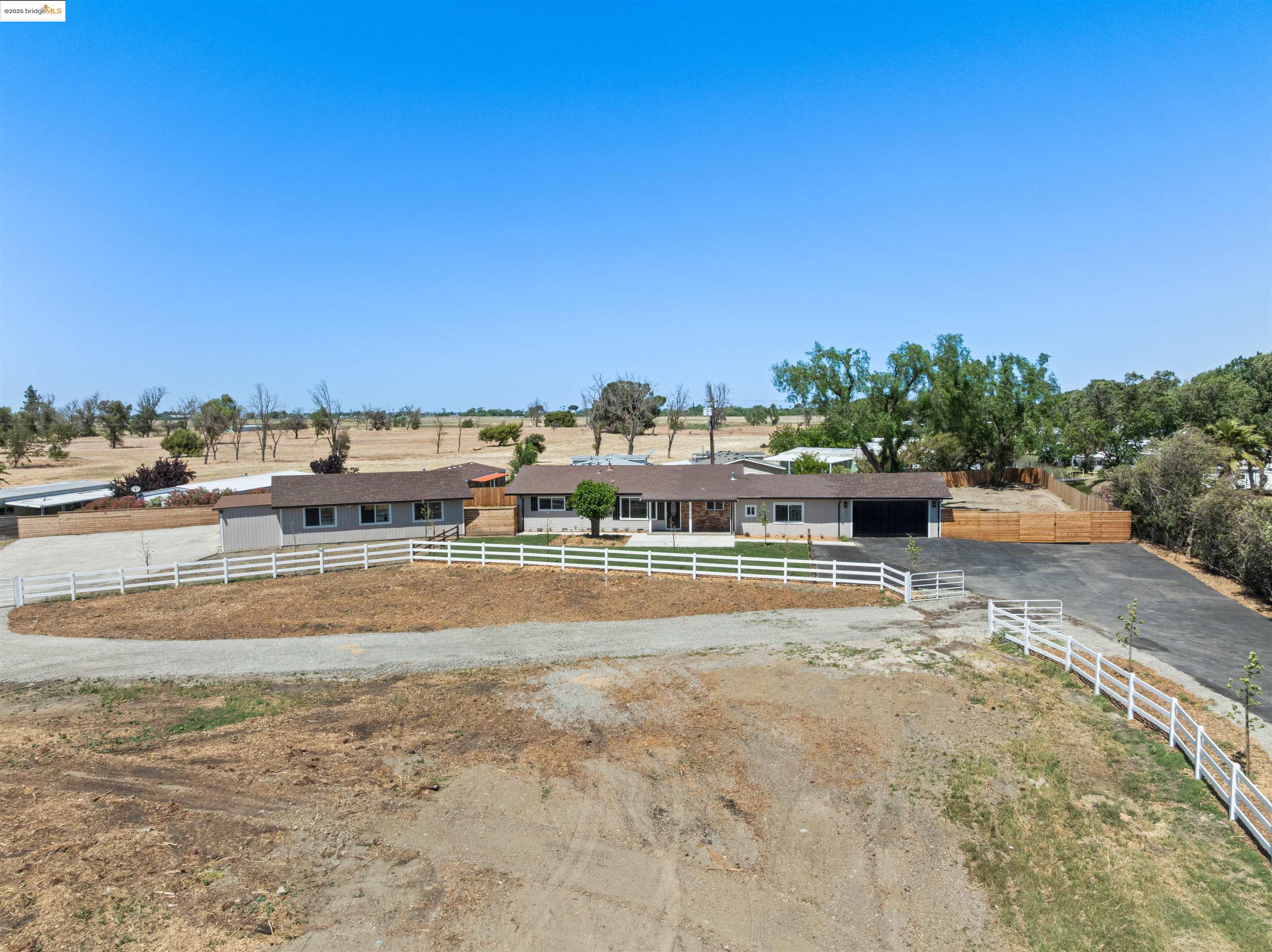 3393 Gateway Rd