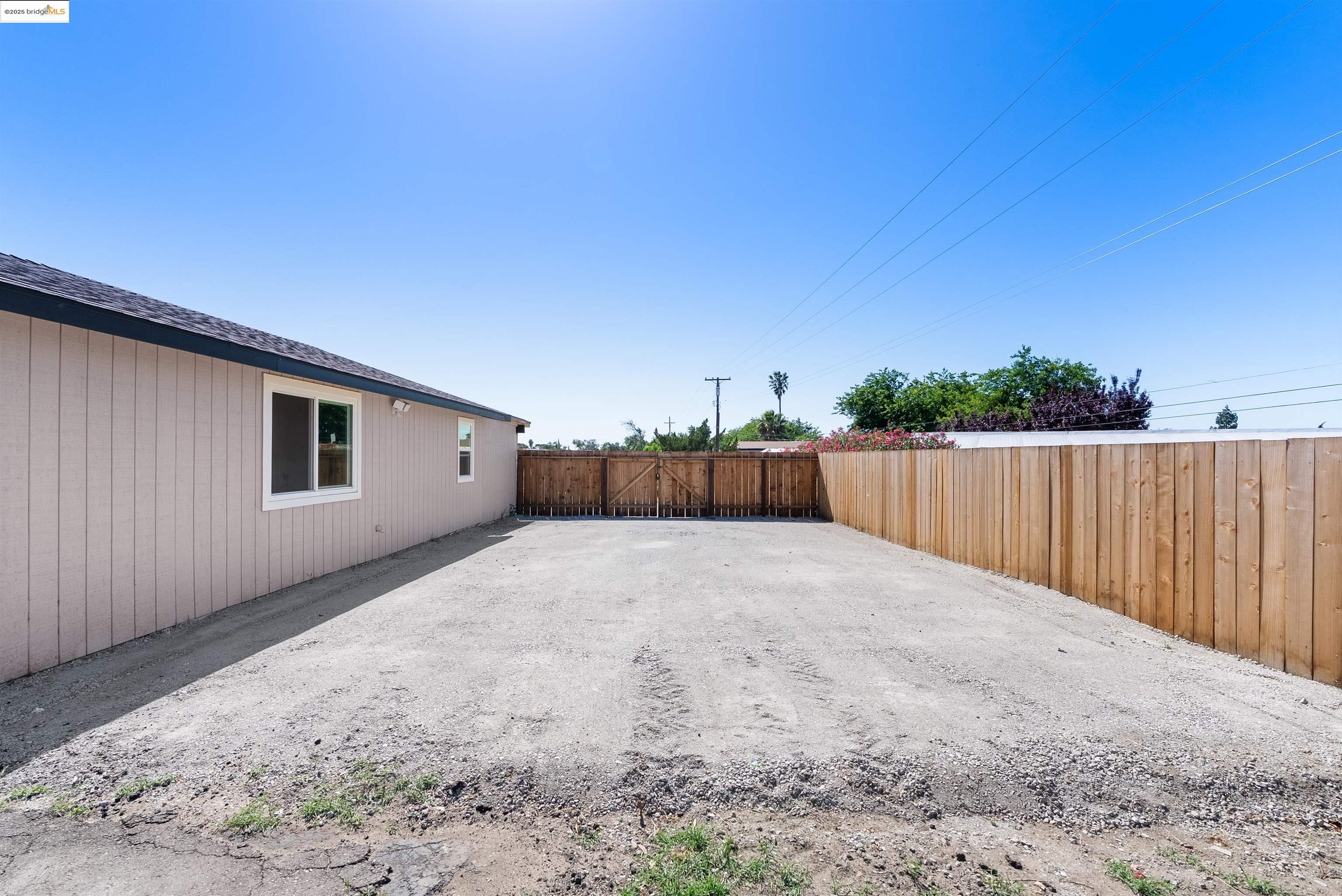 3393 Gateway Rd