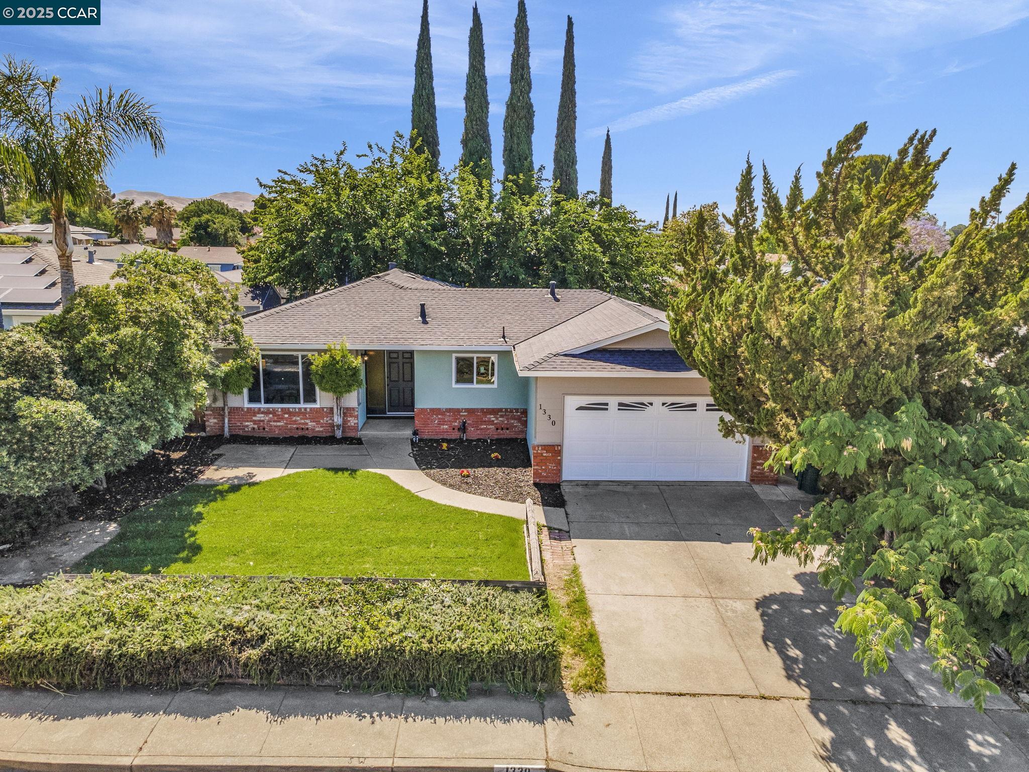 1330 Aster Dr