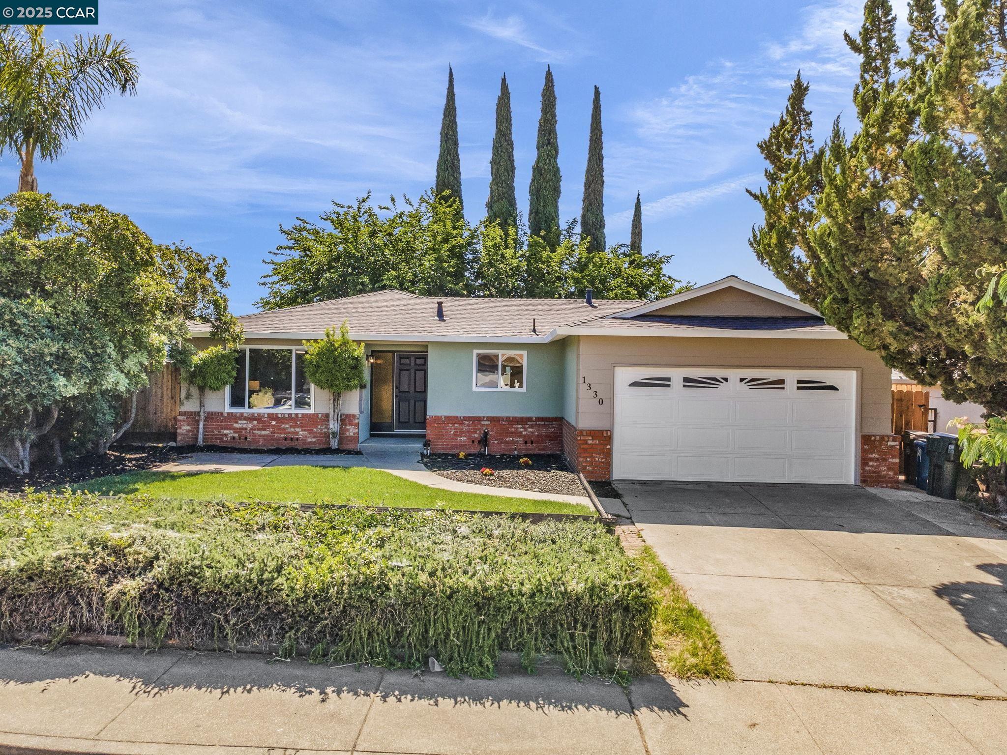 1330 Aster Dr