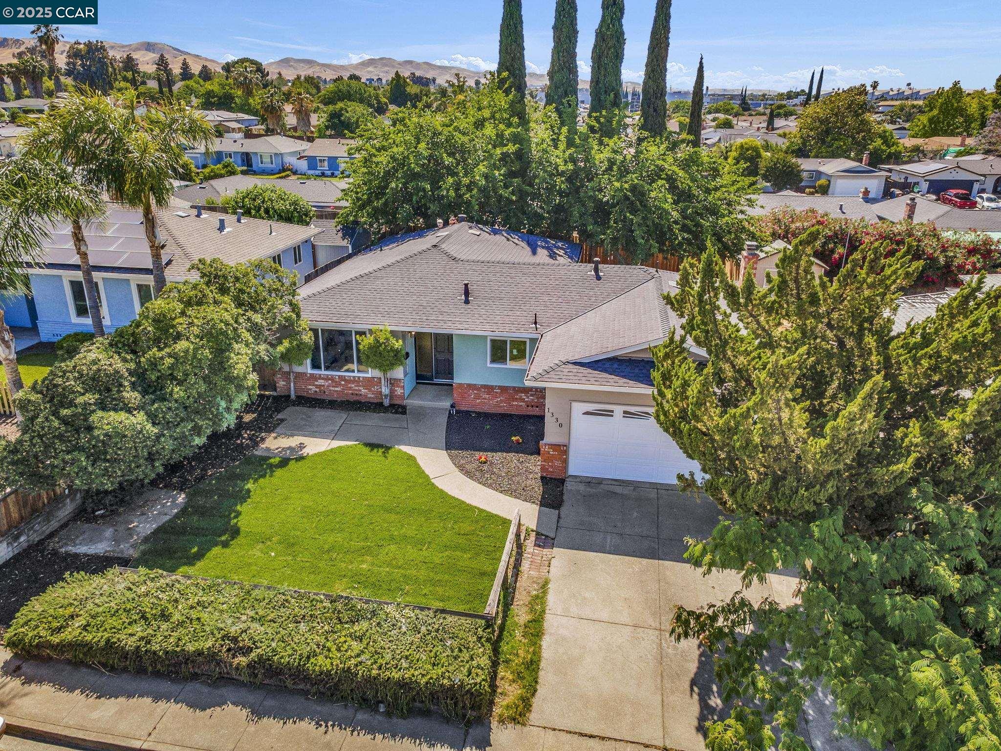 1330 Aster Dr