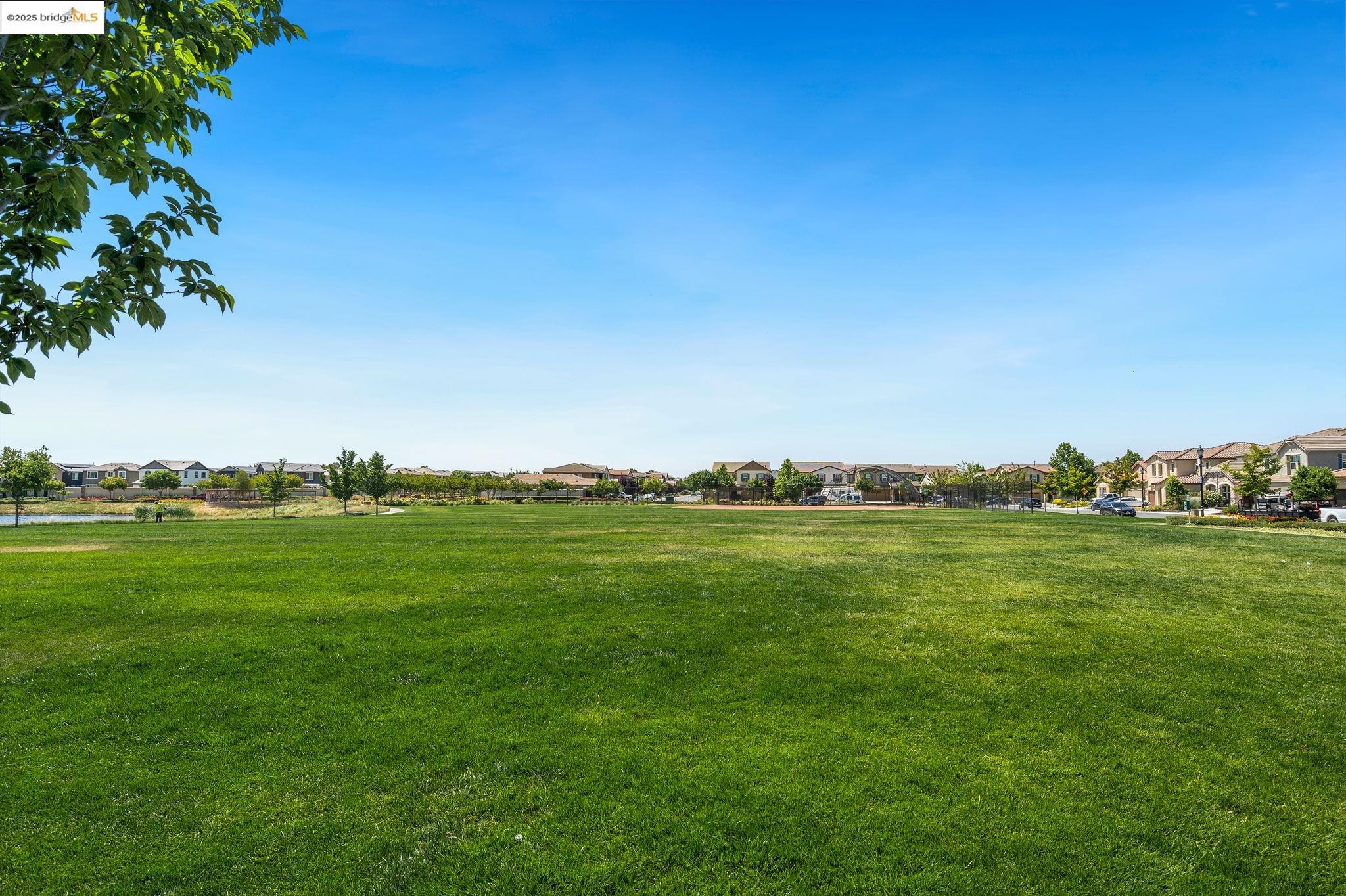 112 Willowrun Way