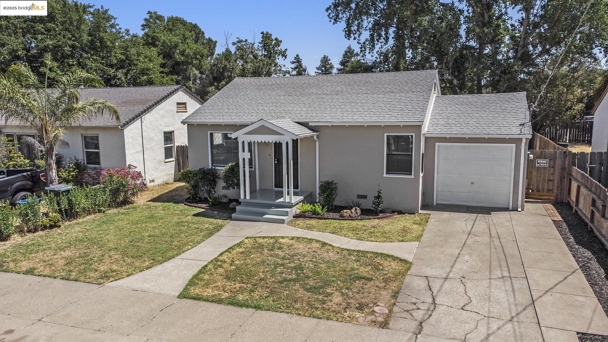 315 W Madill St